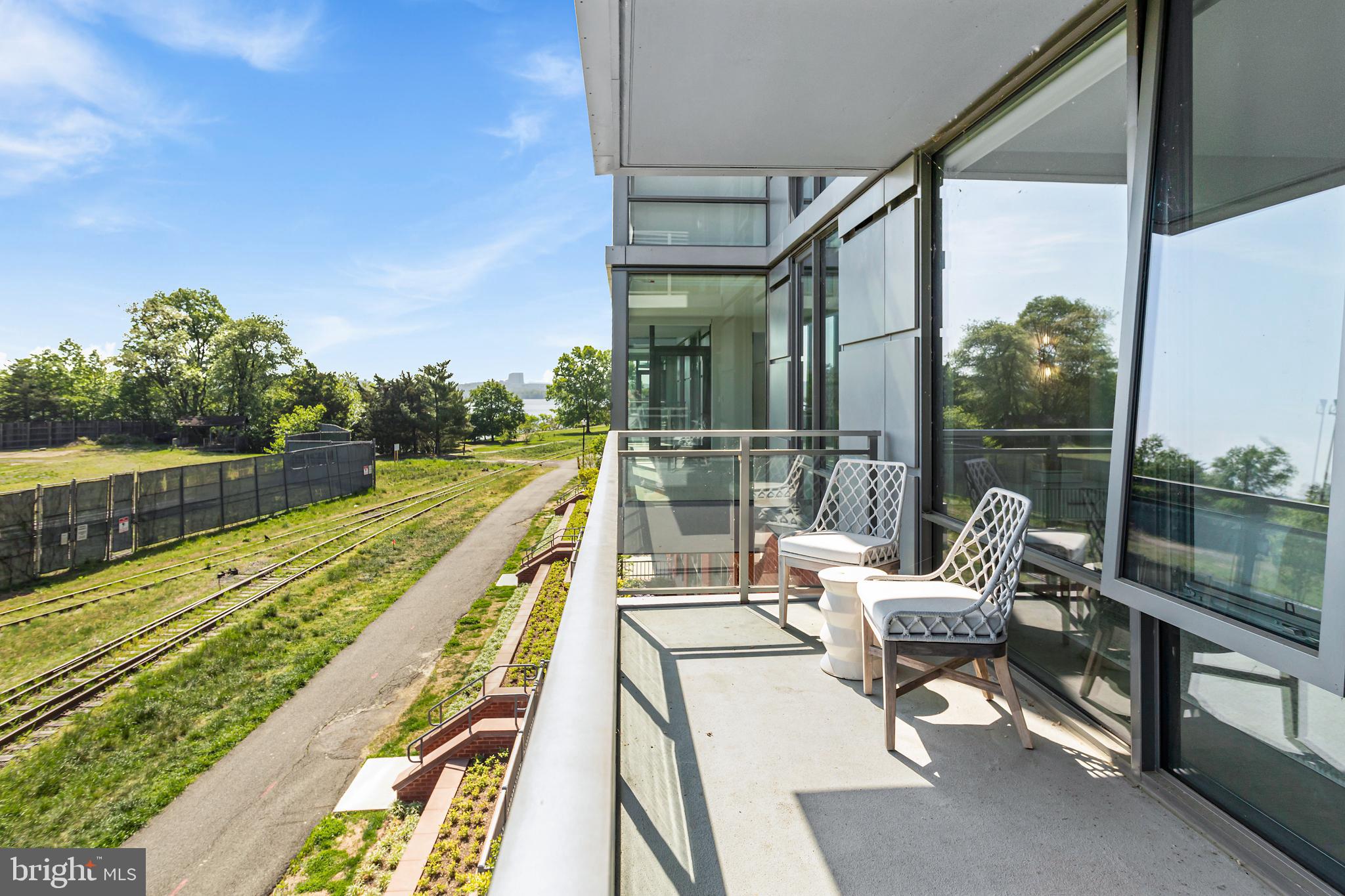 OLD TOWN ALEXANDRIA - Residential