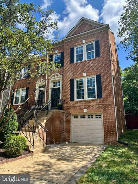 Photo of 5560 Jowett Court, ALEXANDRIA, VA 22315 (MLS # VAFX2337422)