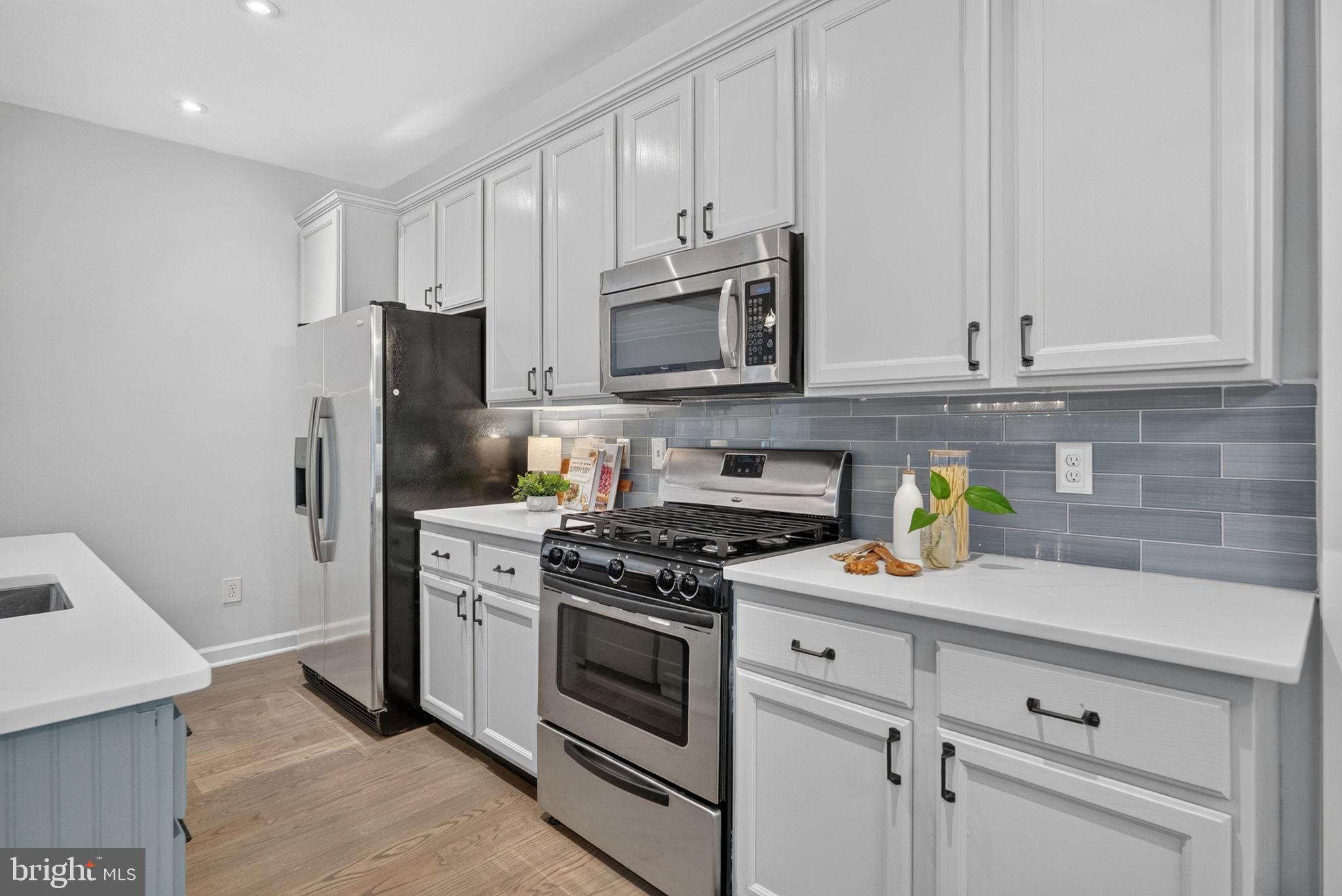 5560 JOWETT COURT