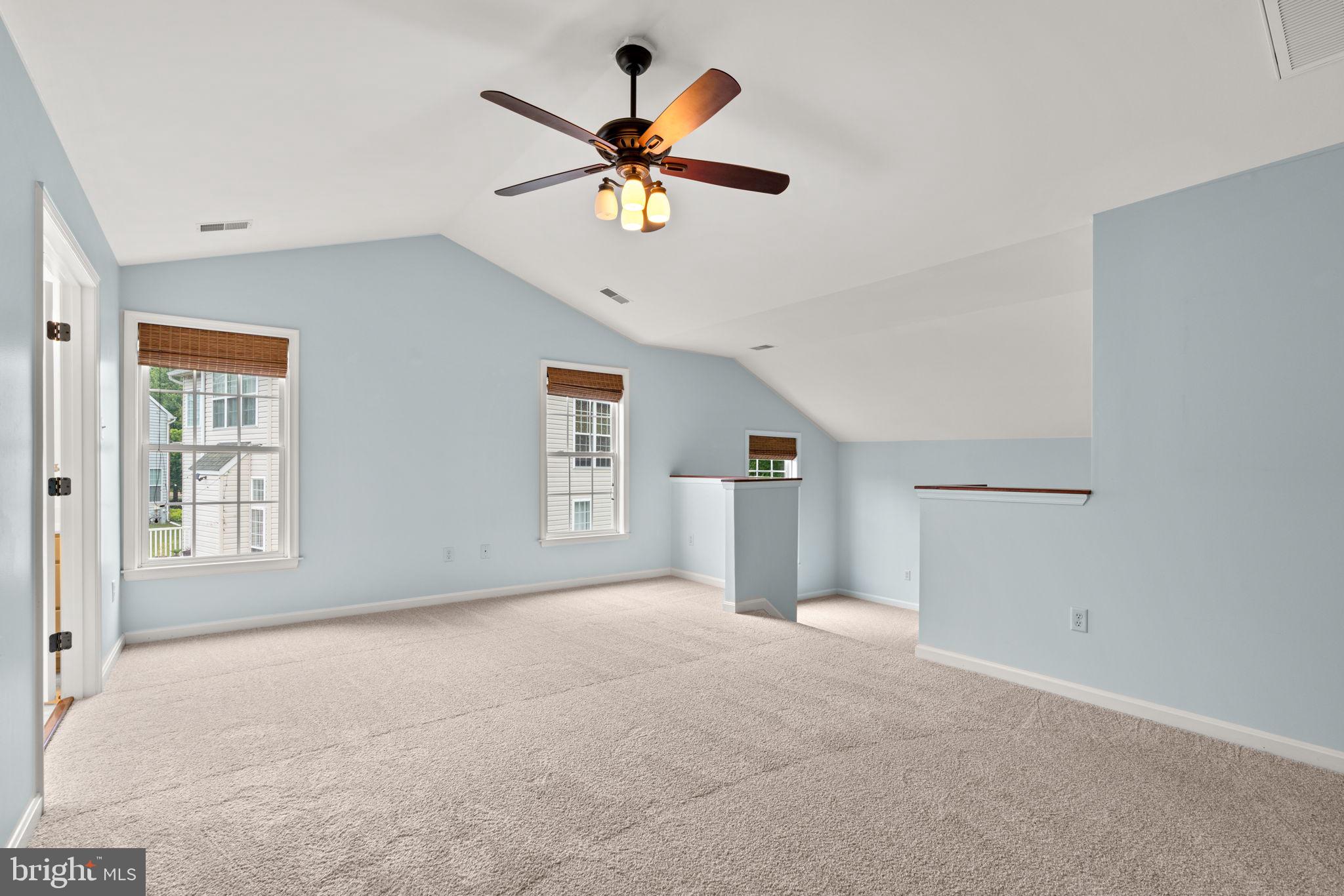 HOLLIFIELD ESTATES - Residential