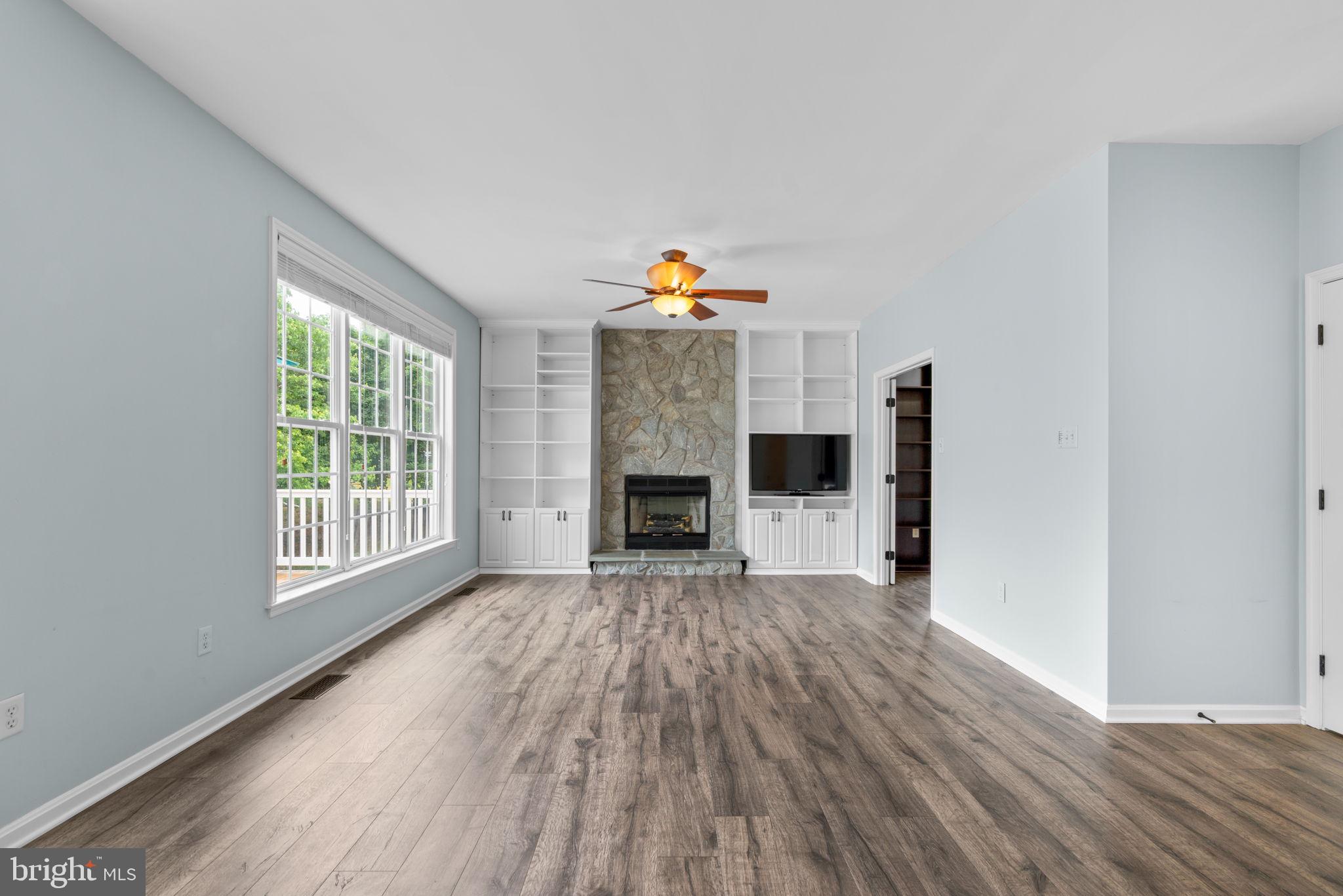 HOLLIFIELD ESTATES - Residential