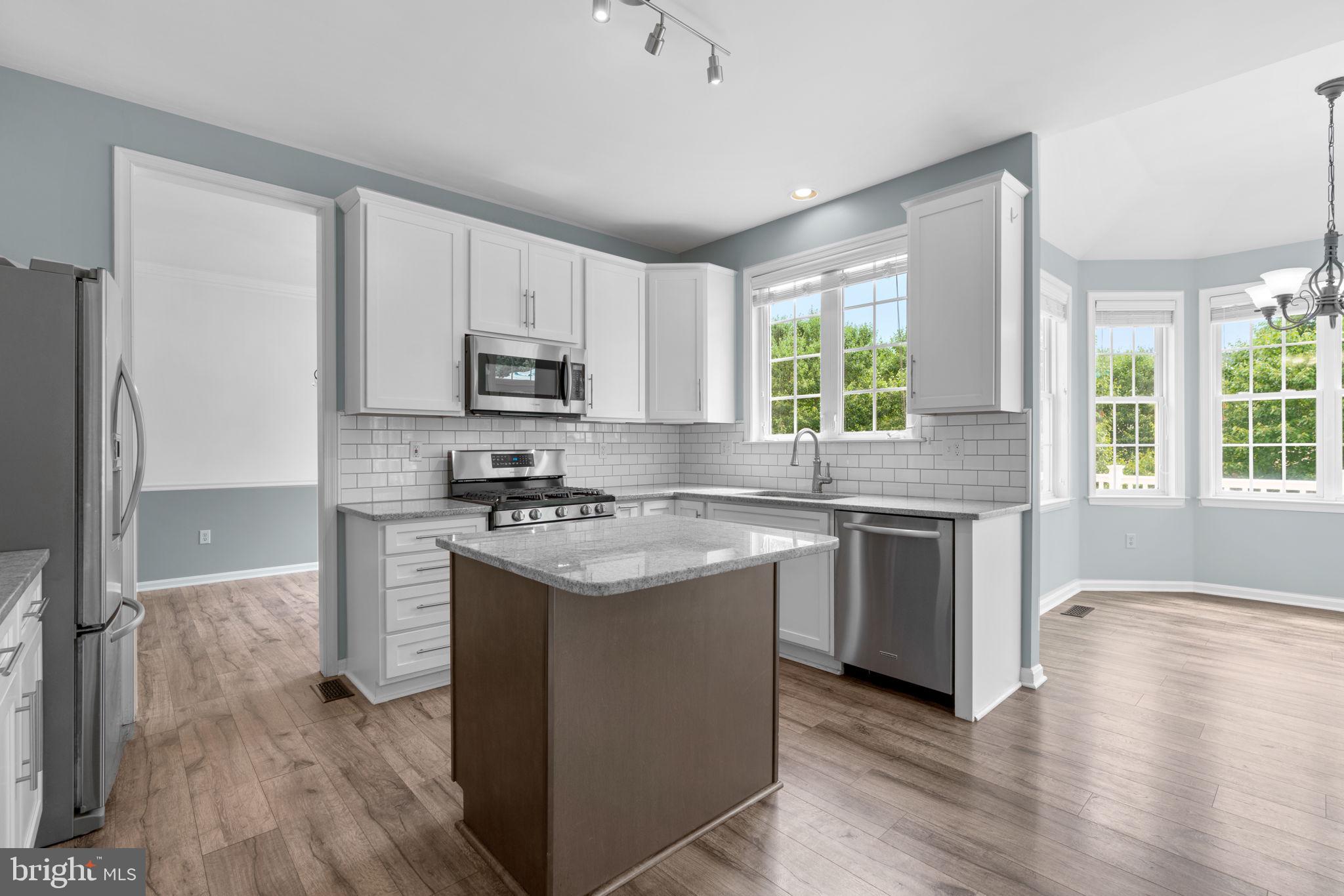 HOLLIFIELD ESTATES - Residential