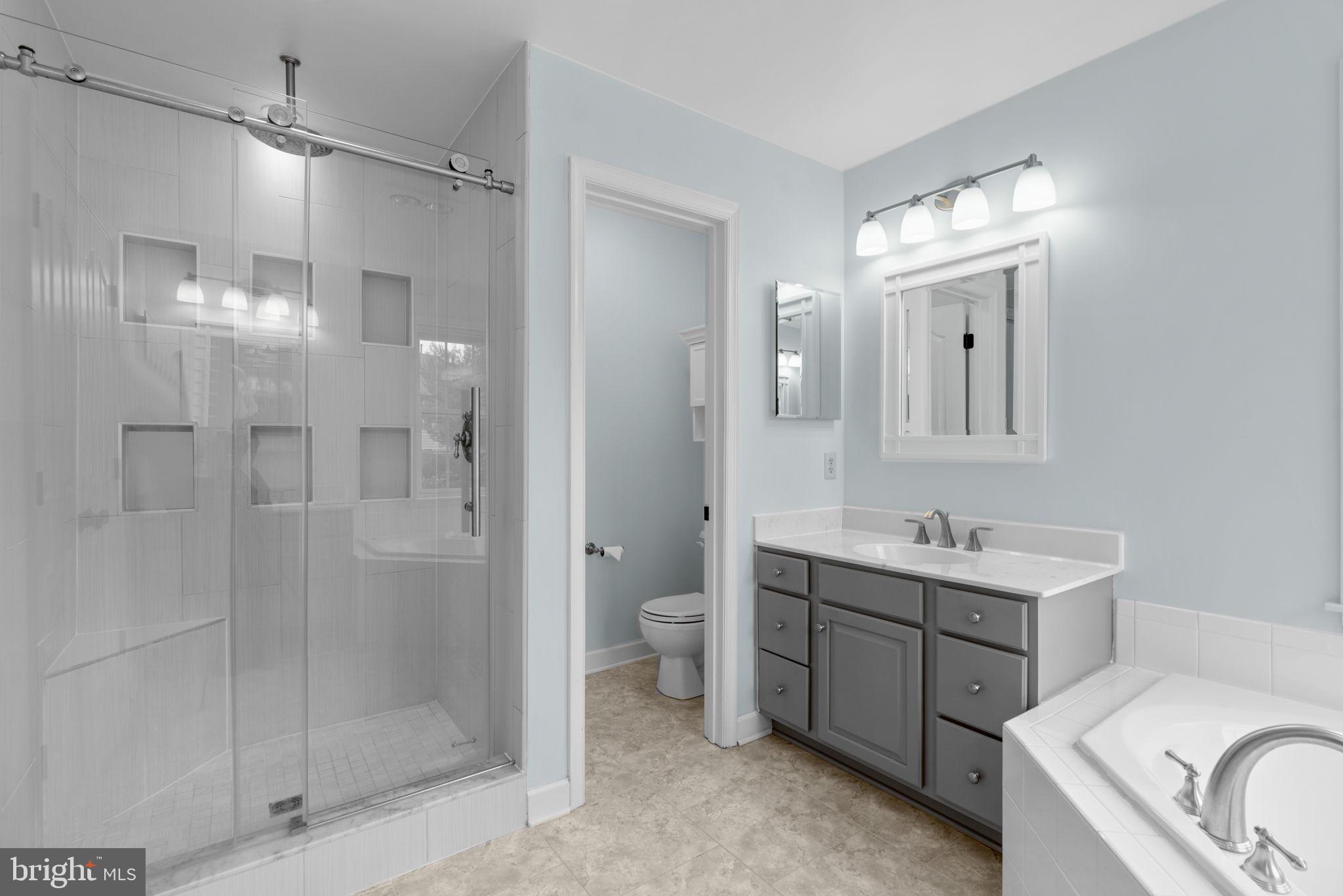 HOLLIFIELD ESTATES - Residential