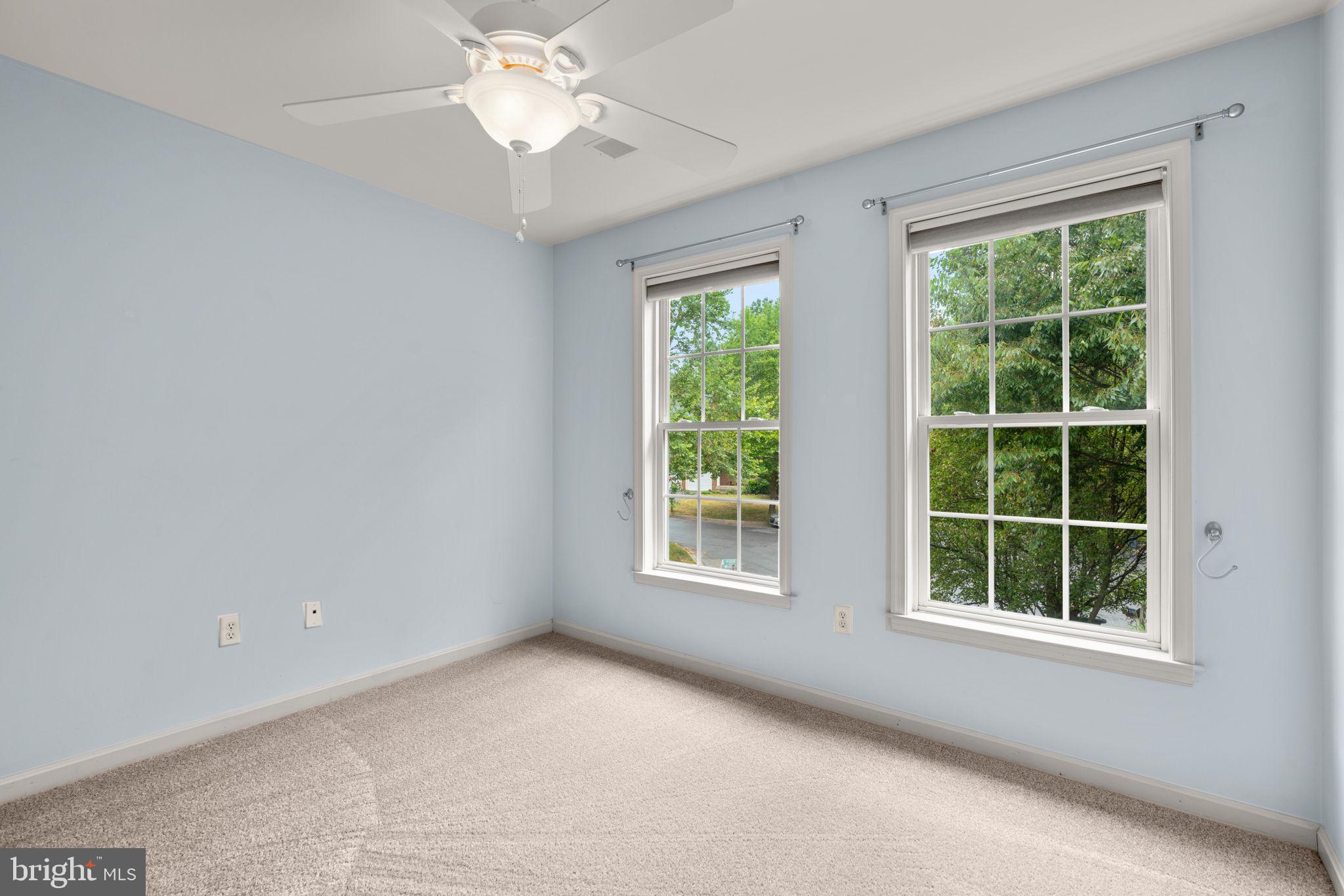 HOLLIFIELD ESTATES - Residential