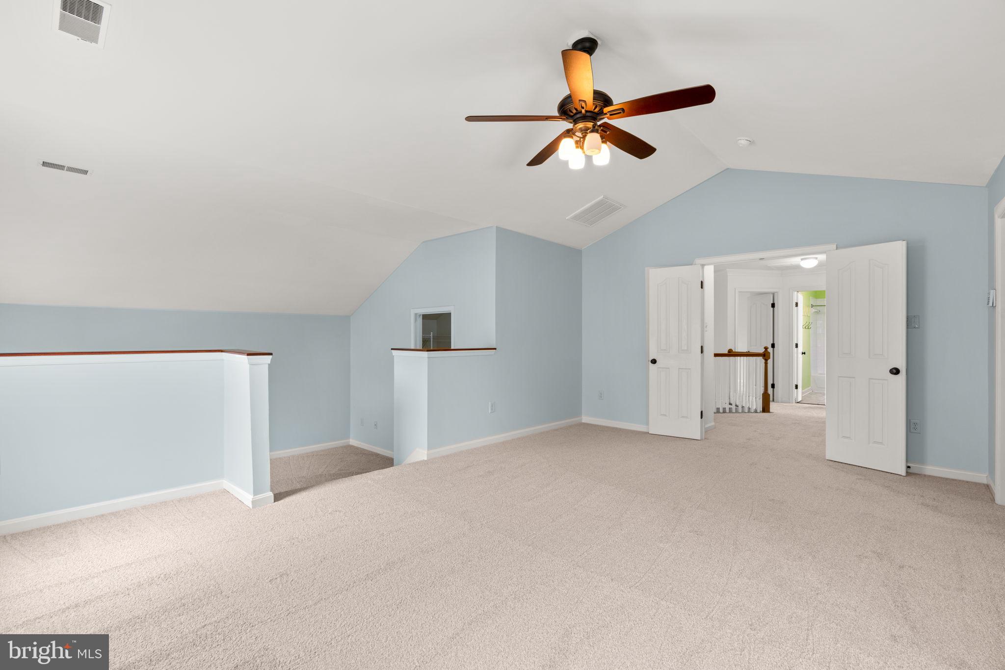 HOLLIFIELD ESTATES - Residential