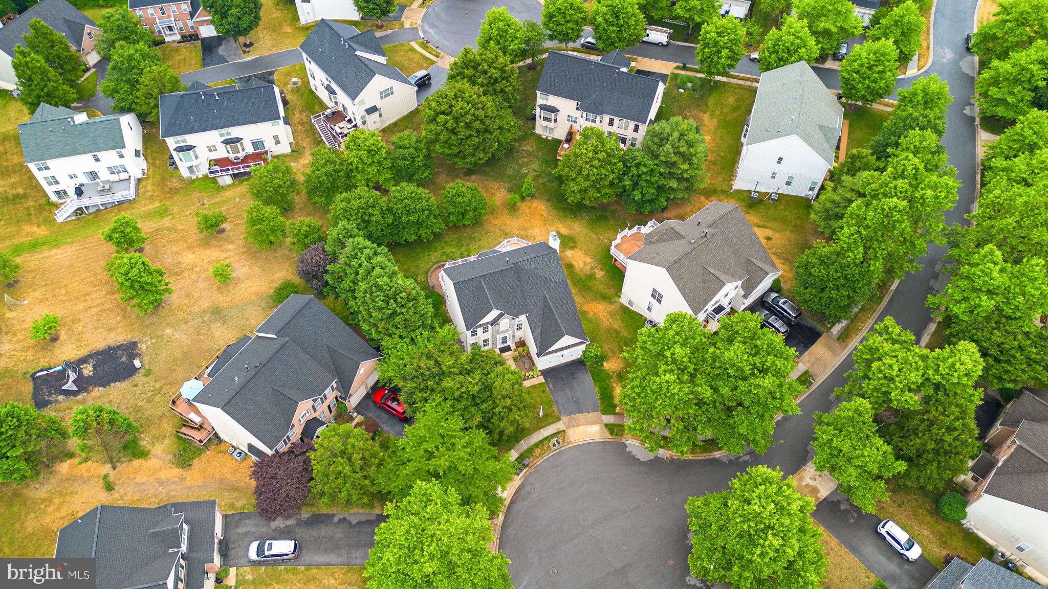 HOLLIFIELD ESTATES - Residential