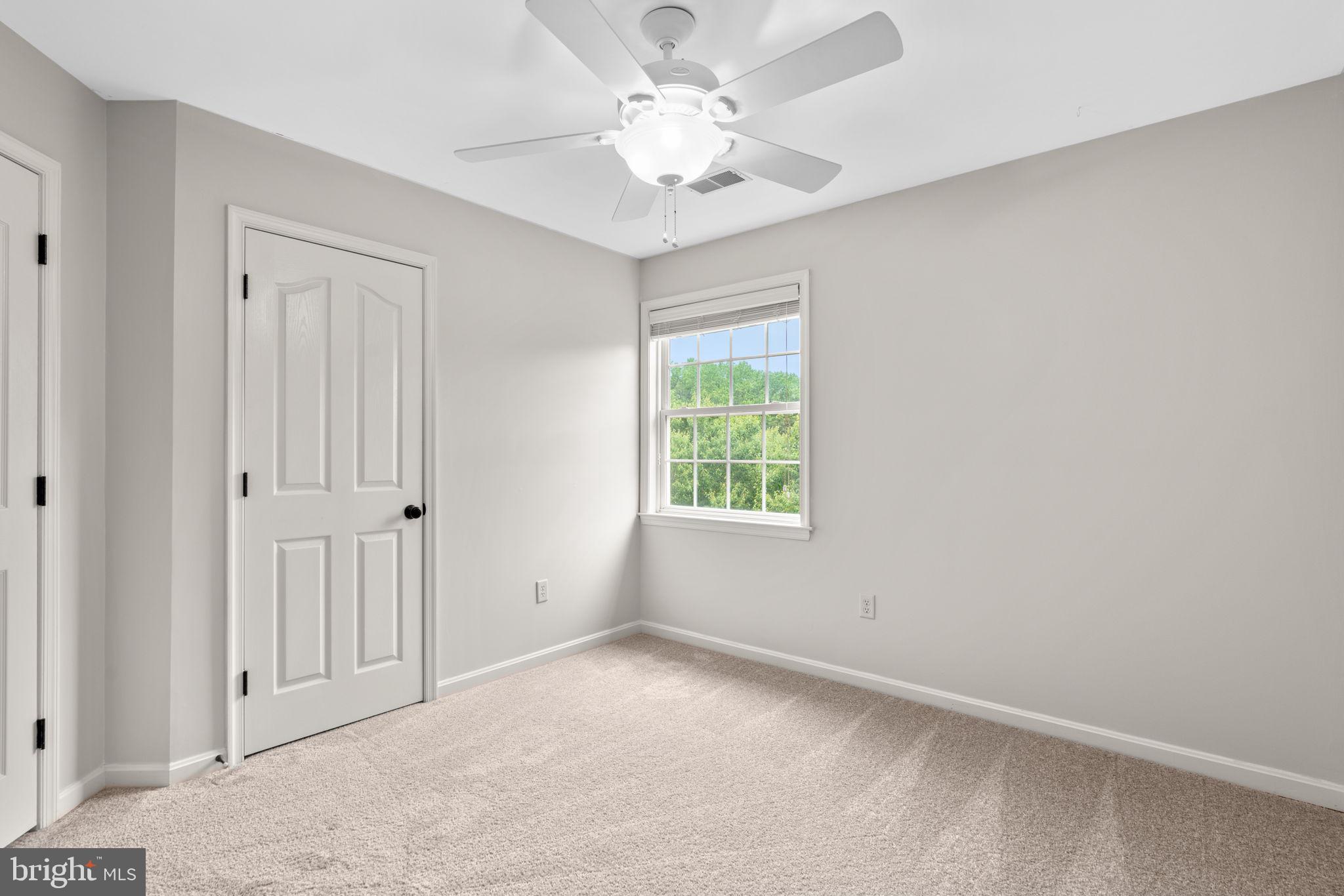 HOLLIFIELD ESTATES - Residential