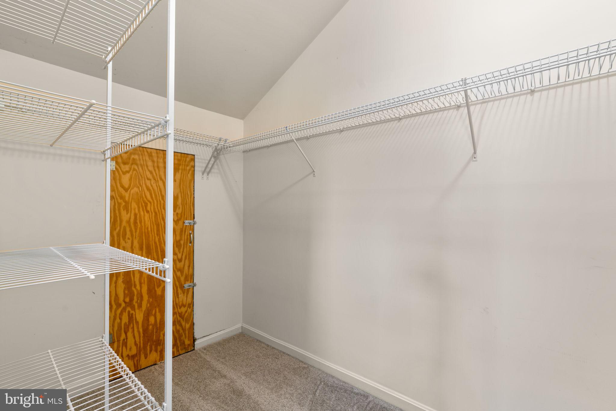 HOLLIFIELD ESTATES - Residential