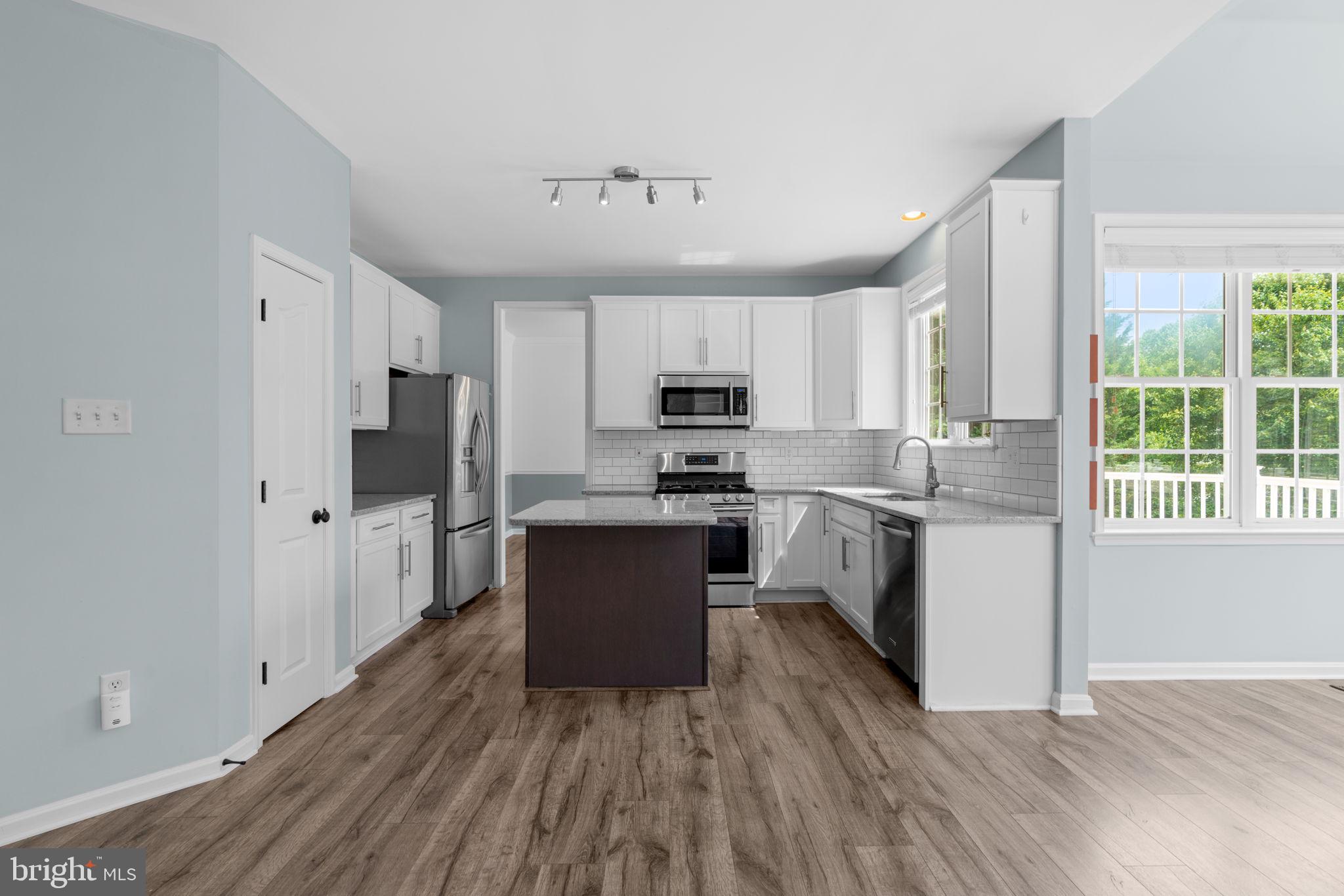 HOLLIFIELD ESTATES - Residential