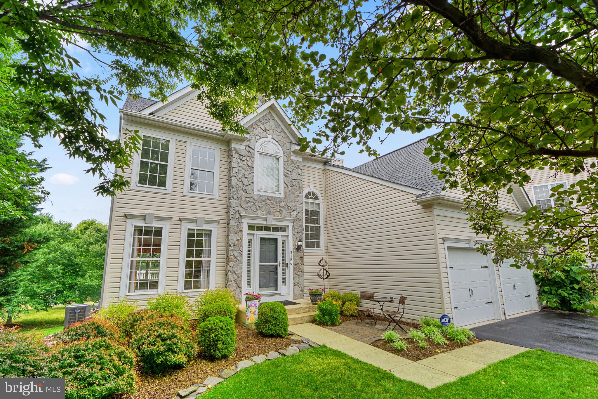 HOLLIFIELD ESTATES - Residential