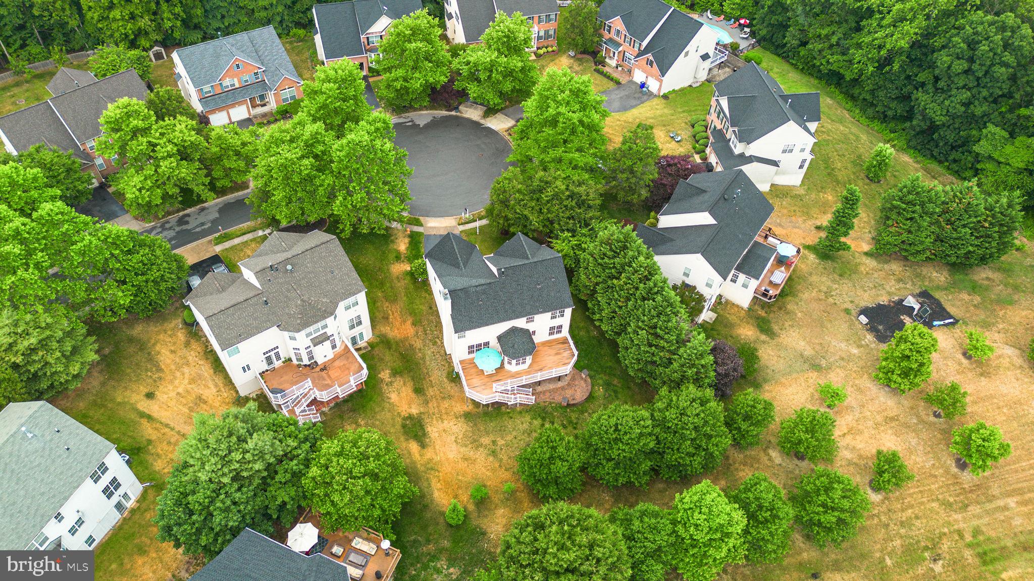 HOLLIFIELD ESTATES - Residential