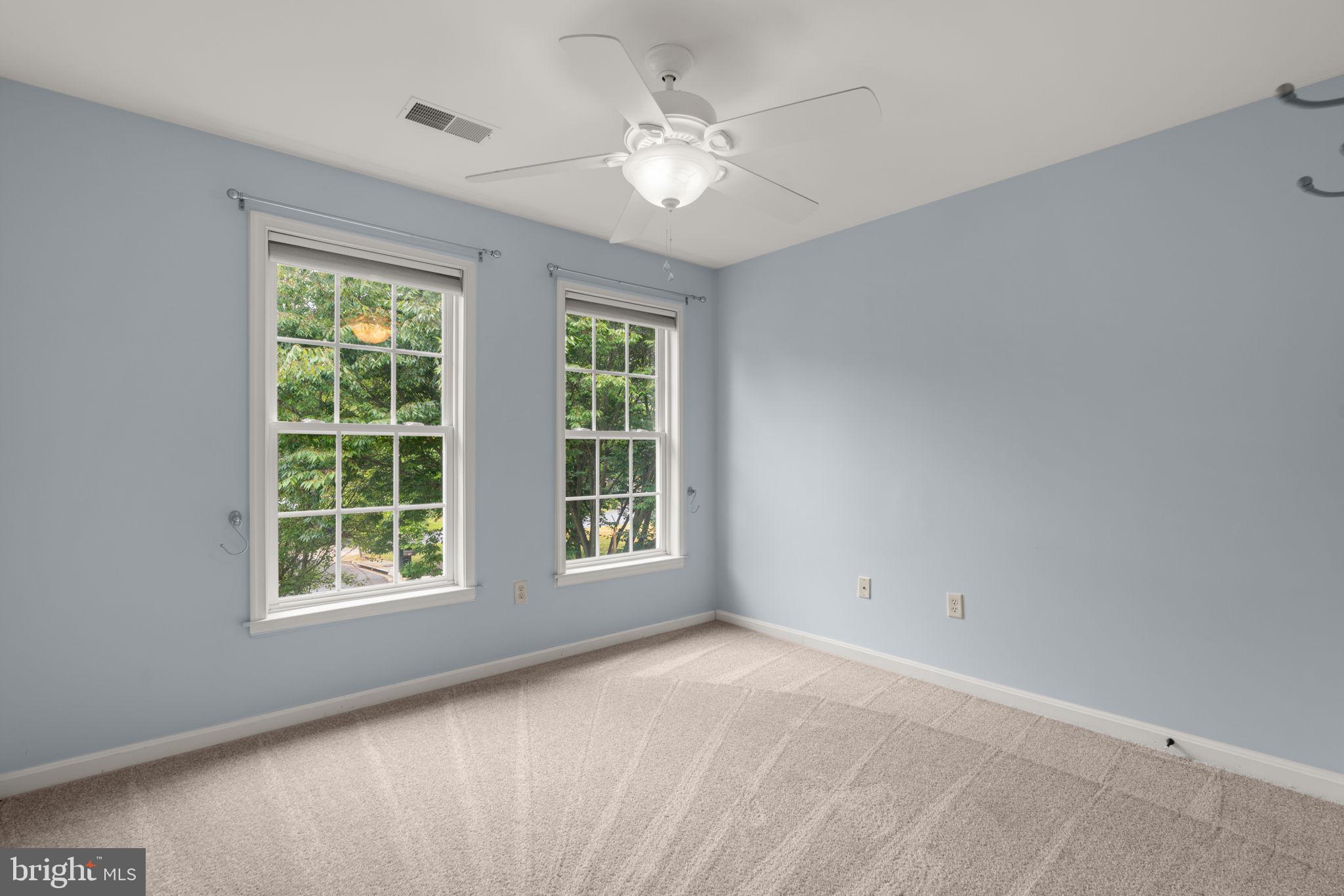 HOLLIFIELD ESTATES - Residential