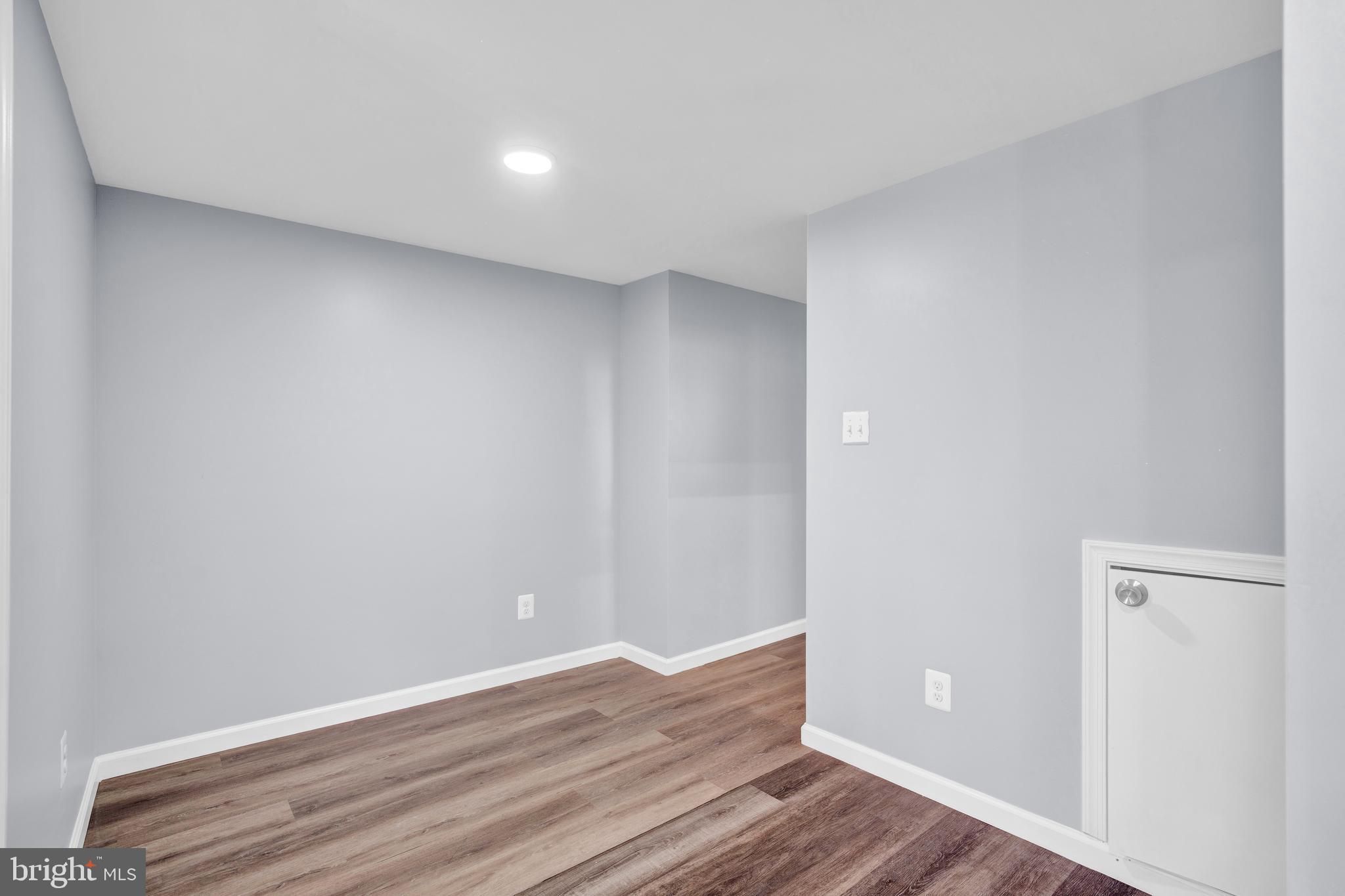 ANNANDALE - Residential Lease