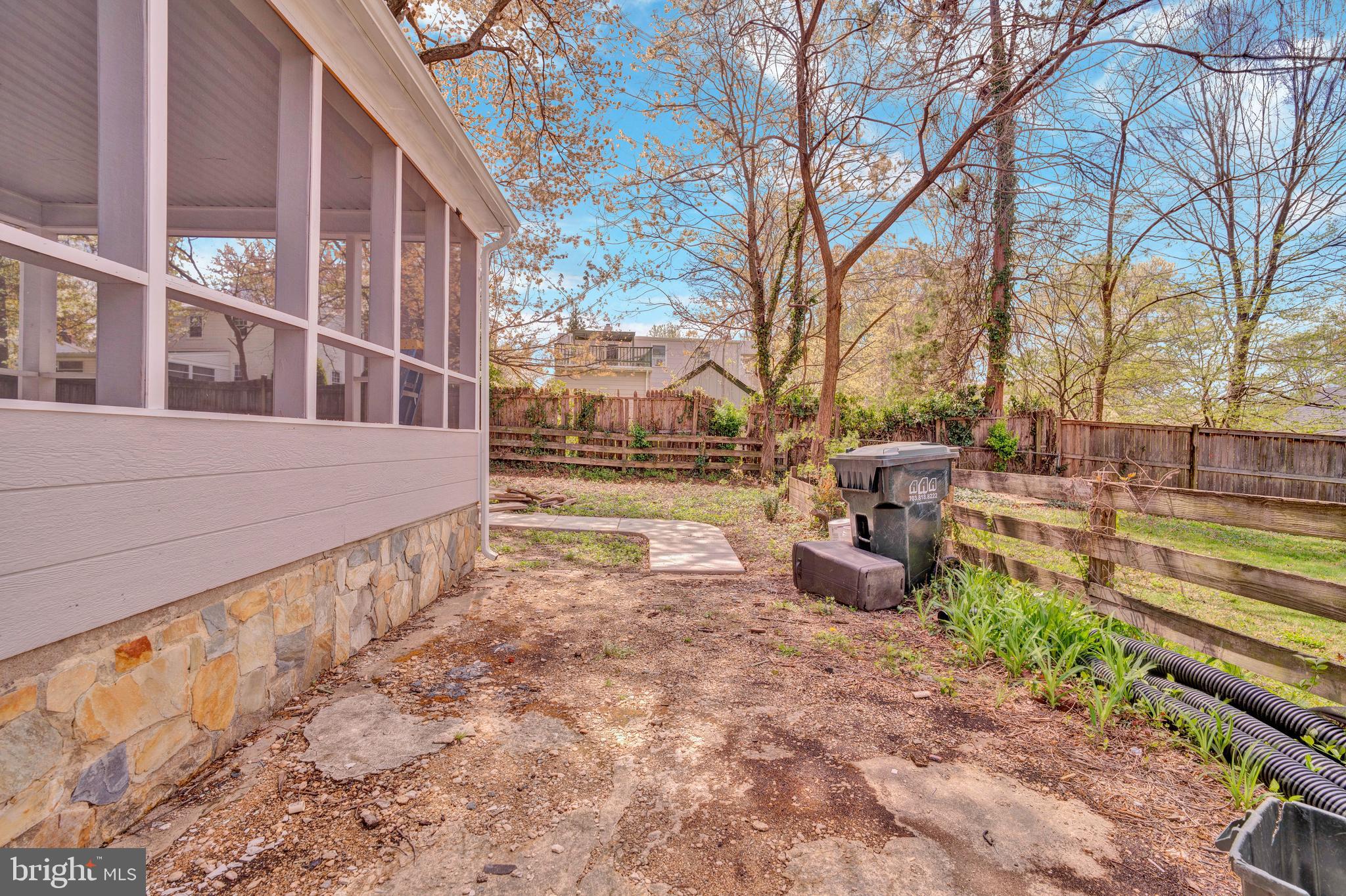 ANNANDALE - Residential Lease