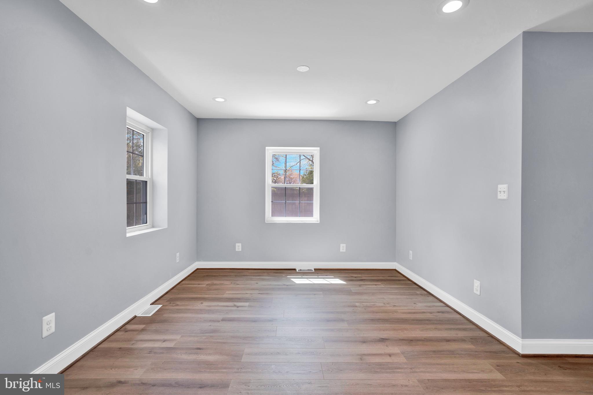 ANNANDALE - Residential Lease