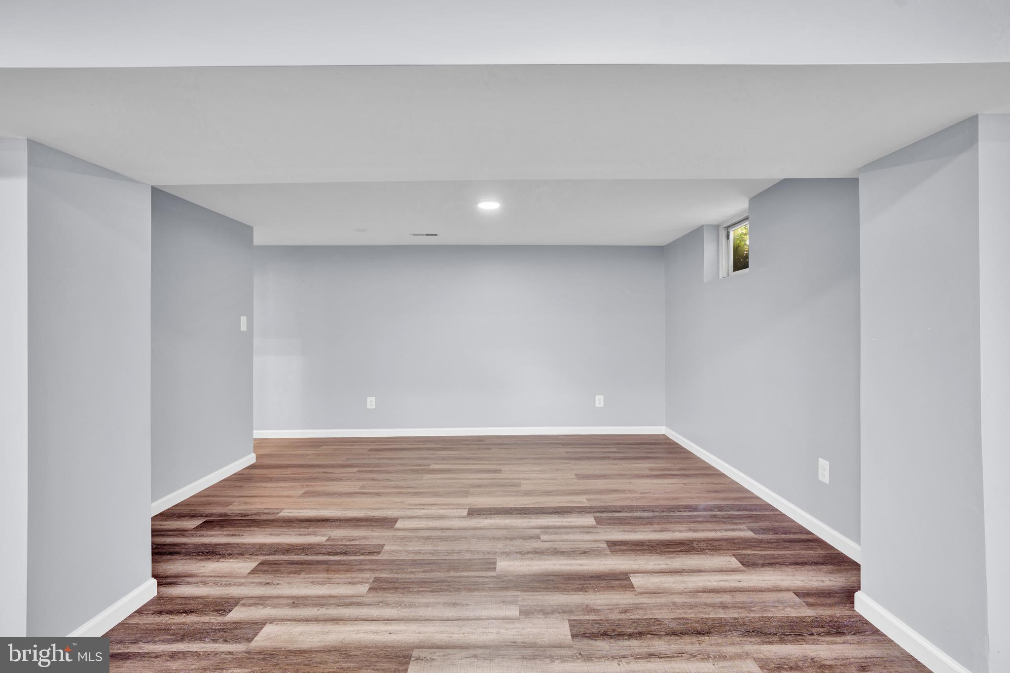 ANNANDALE - Residential Lease