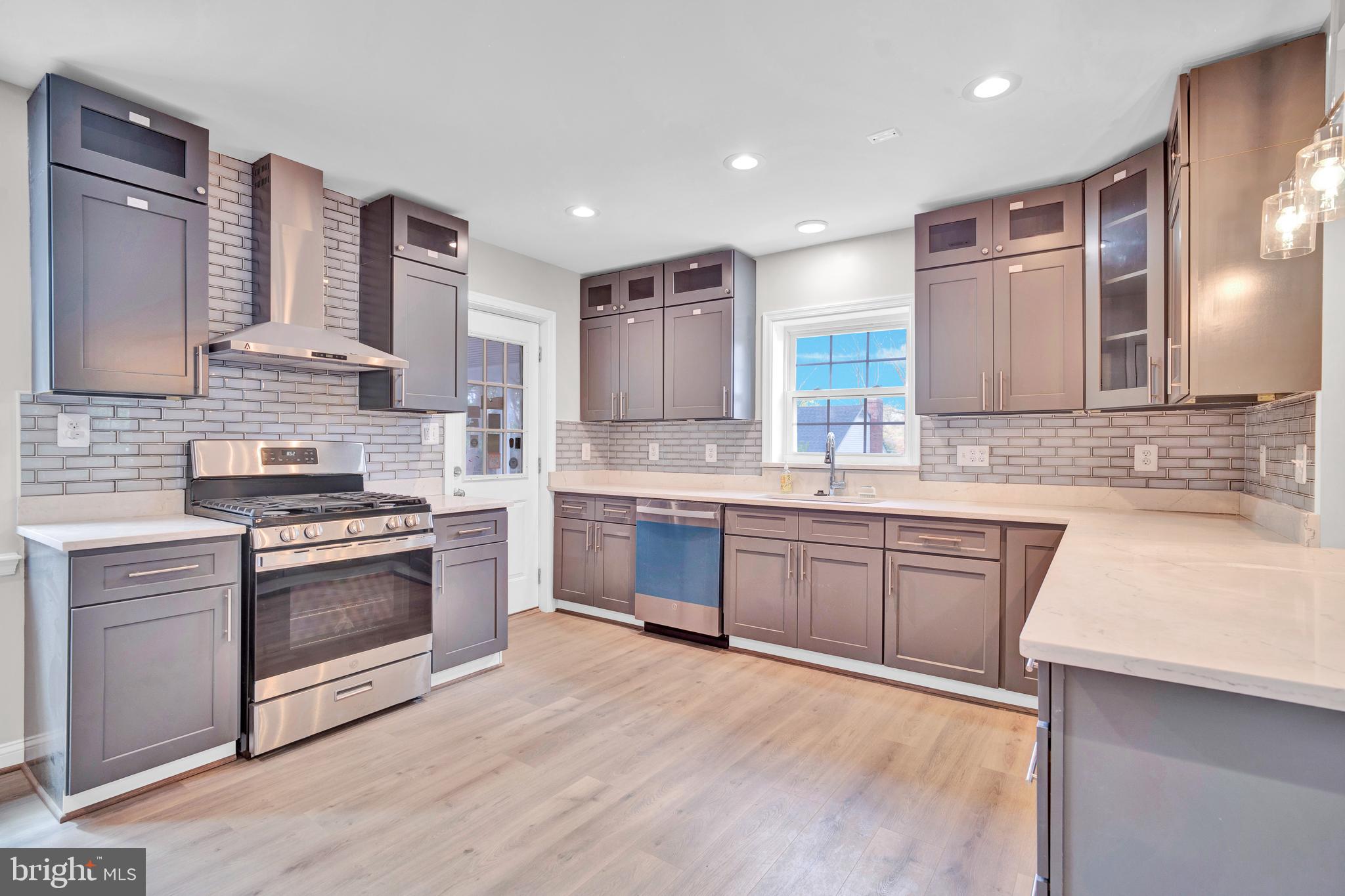 ANNANDALE - Residential Lease