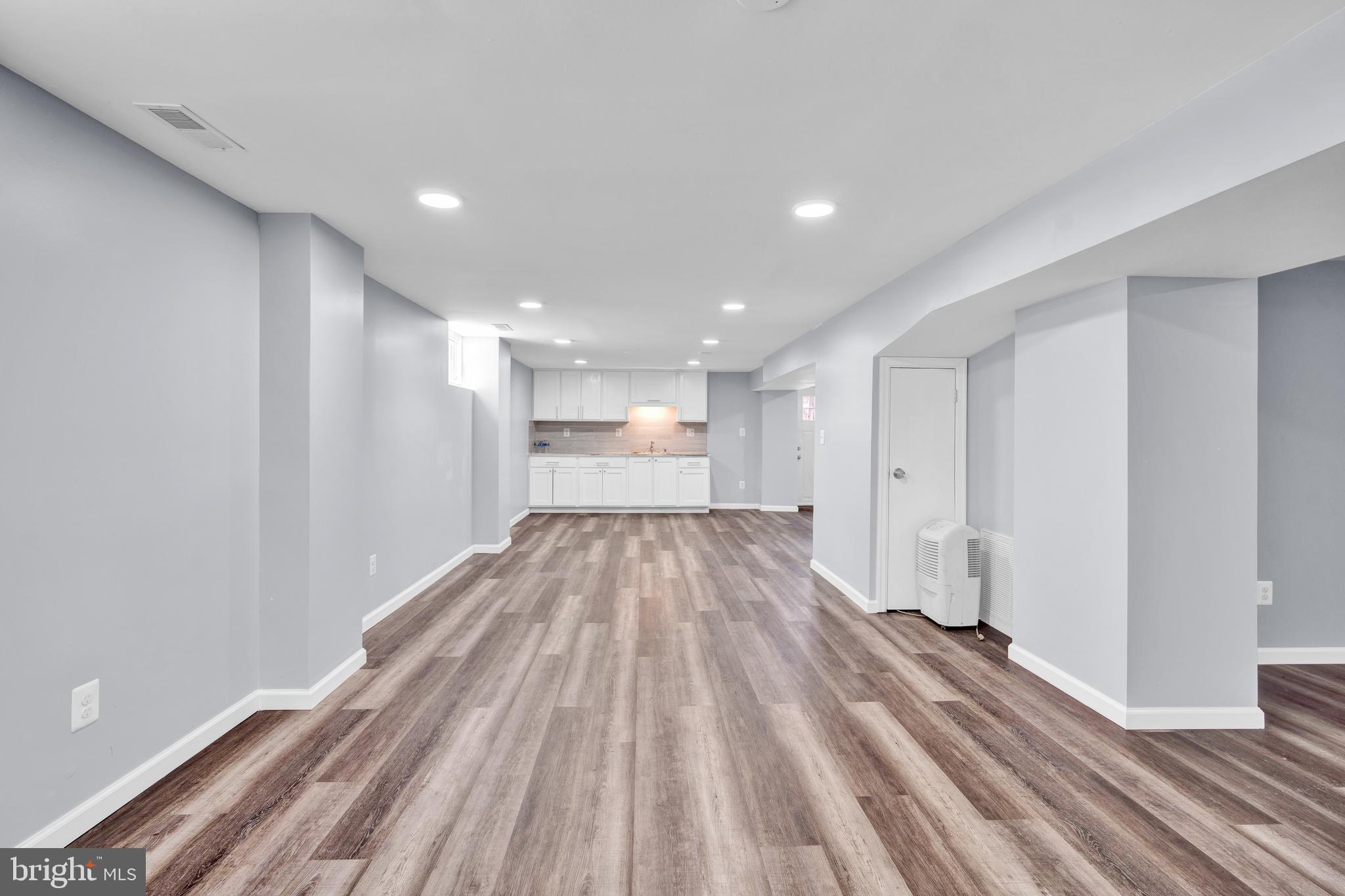 ANNANDALE - Residential Lease