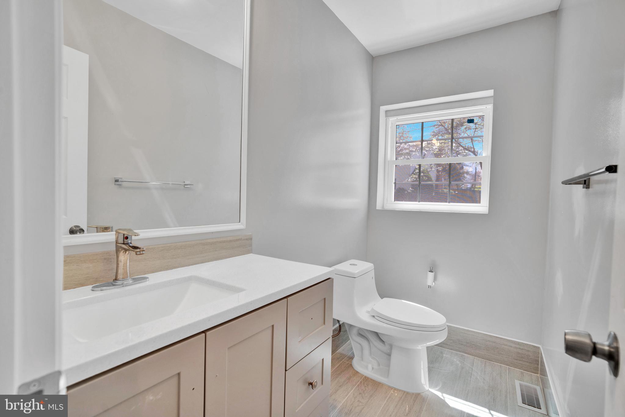 ANNANDALE - Residential Lease