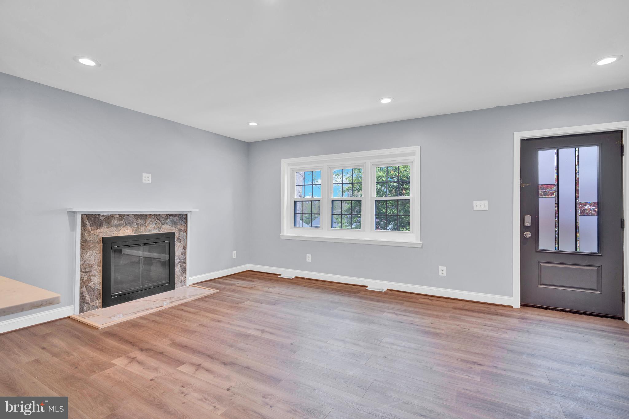 ANNANDALE - Residential Lease