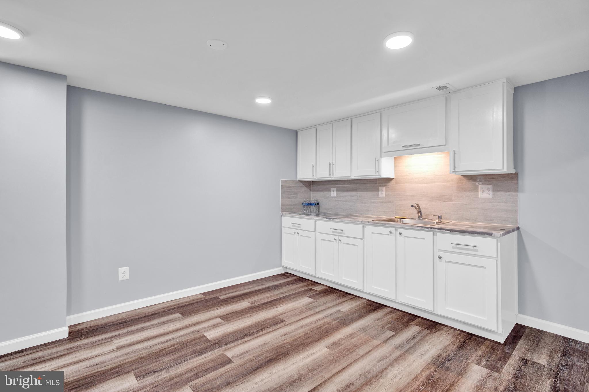 ANNANDALE - Residential Lease