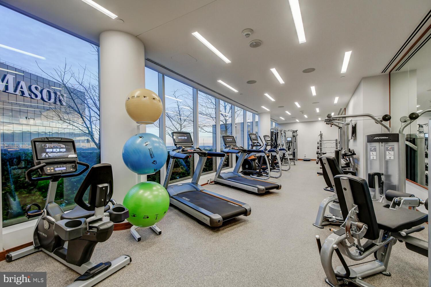 HARBOR EAST - Residential