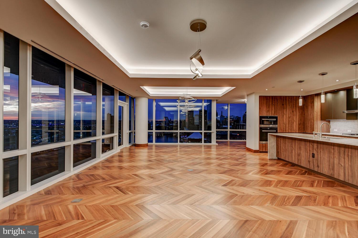 HARBOR EAST - Residential