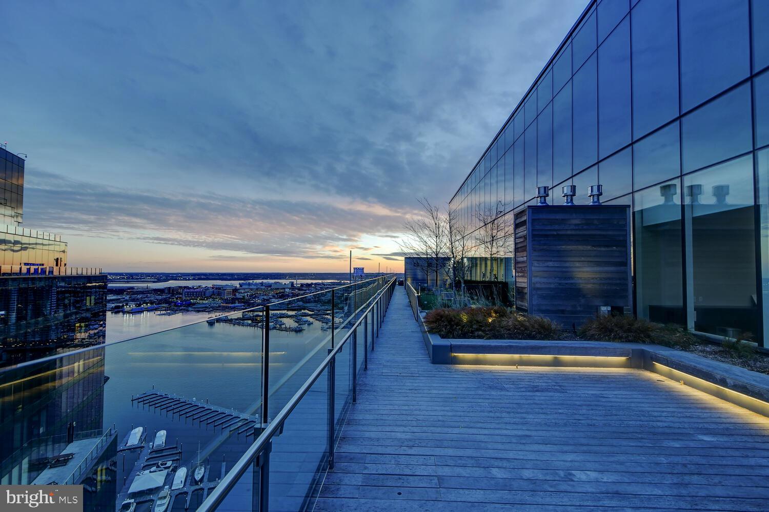 HARBOR EAST - Residential