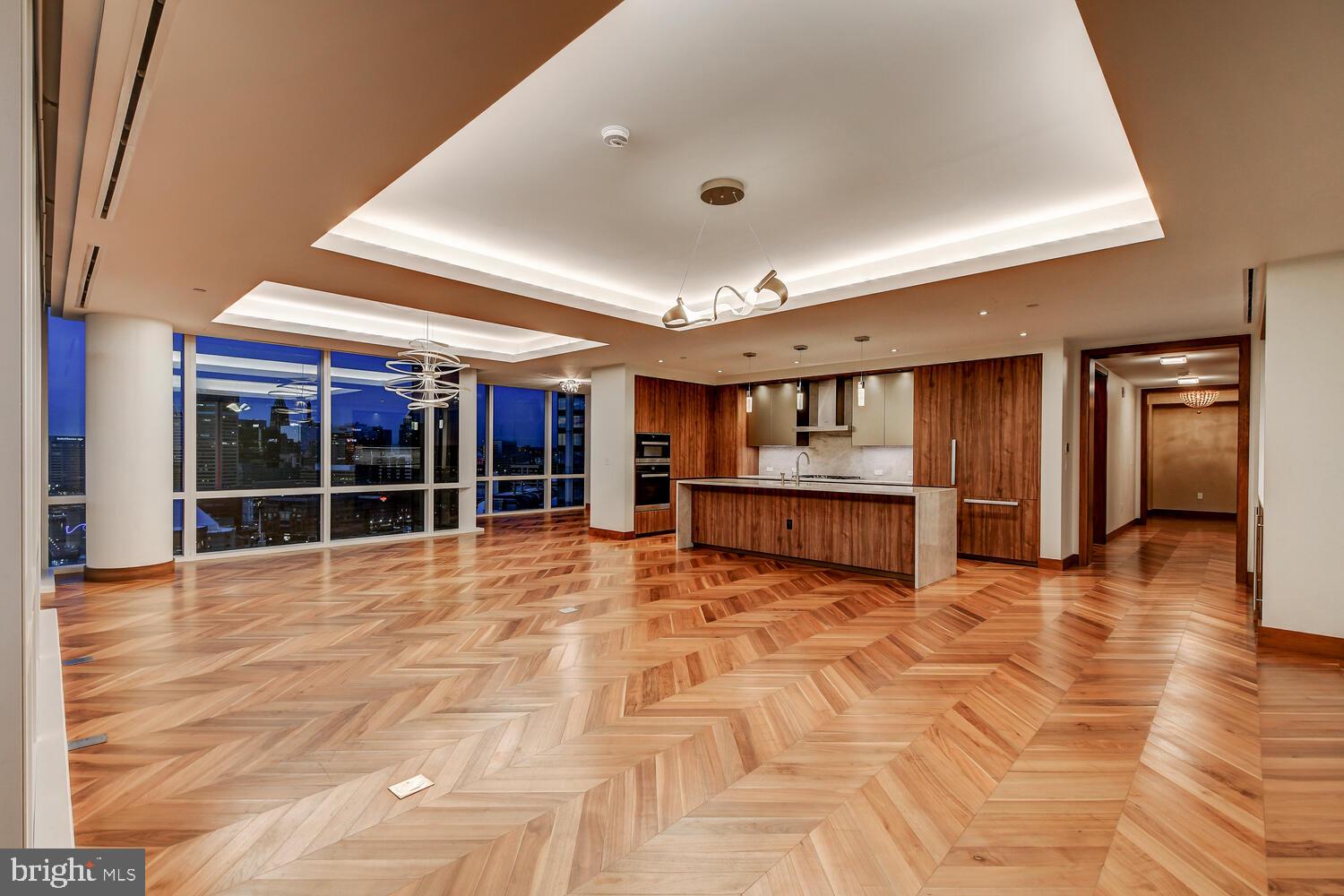 HARBOR EAST - Residential