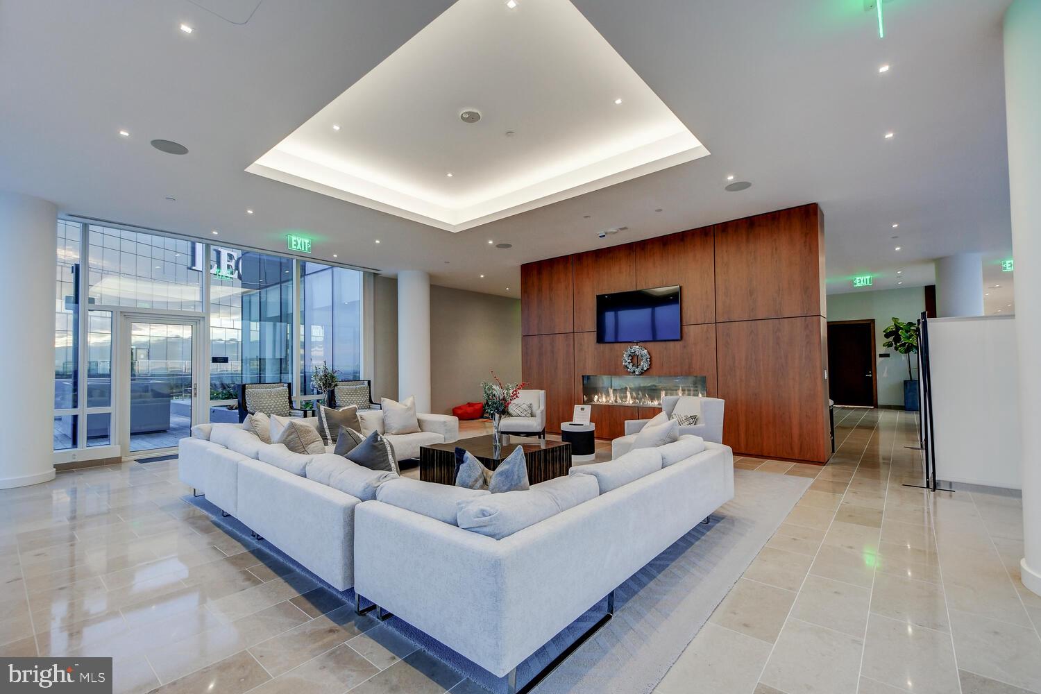 HARBOR EAST - Residential