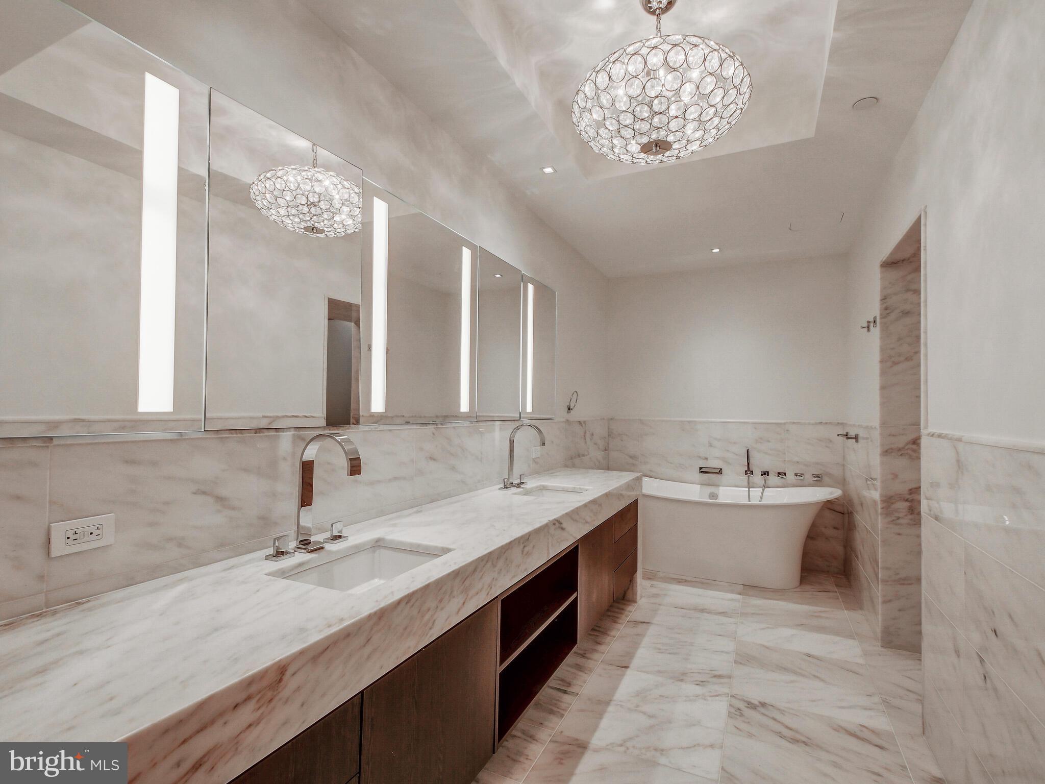 HARBOR EAST - Residential