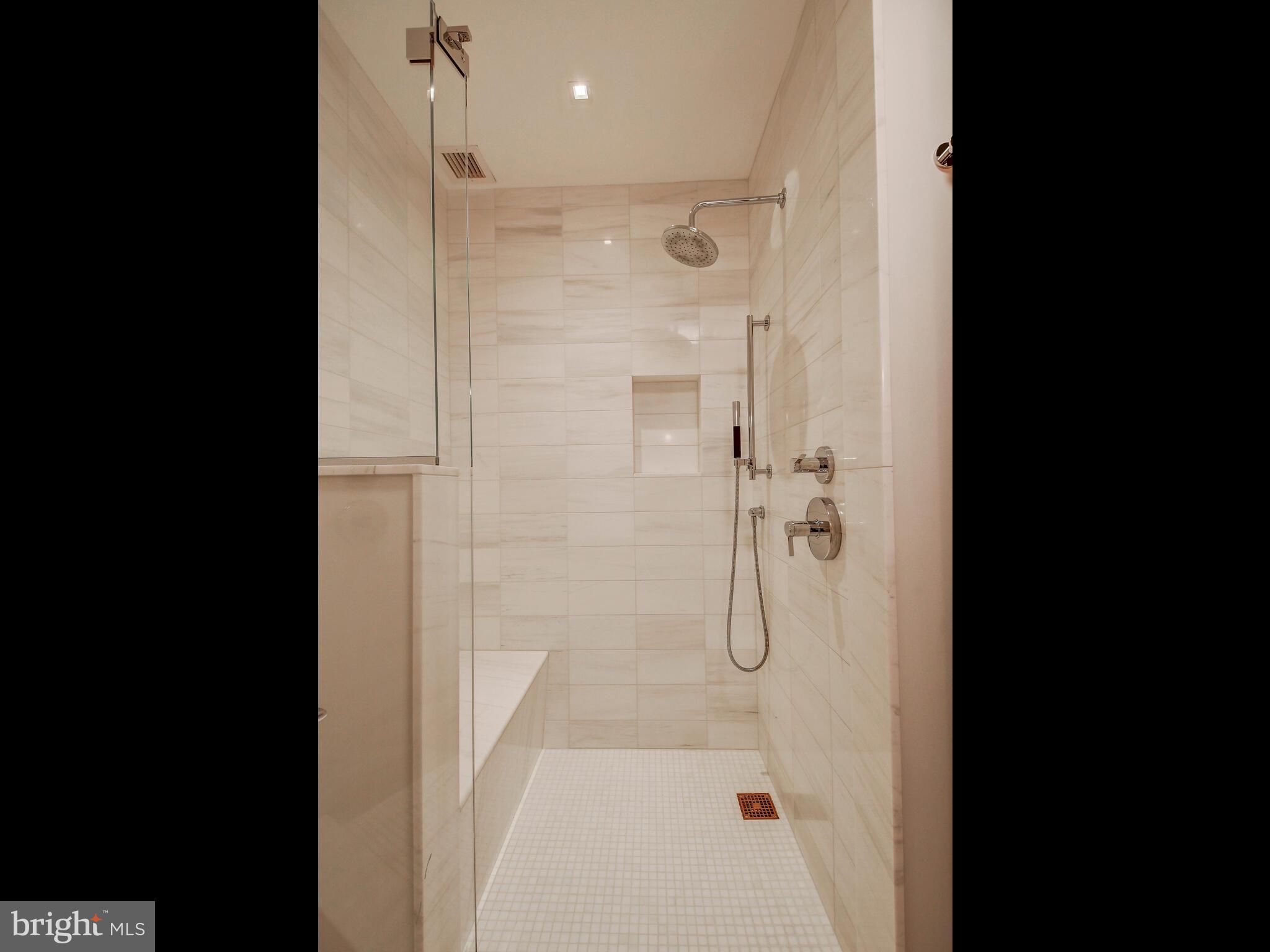 HARBOR EAST - Residential