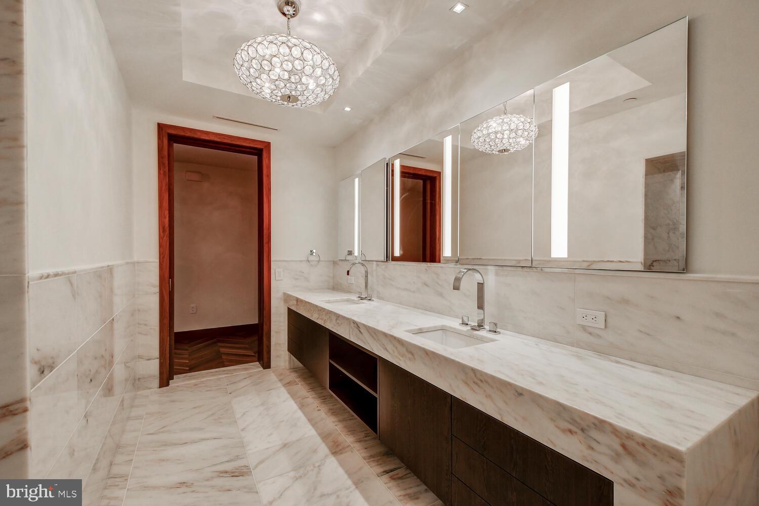 HARBOR EAST - Residential