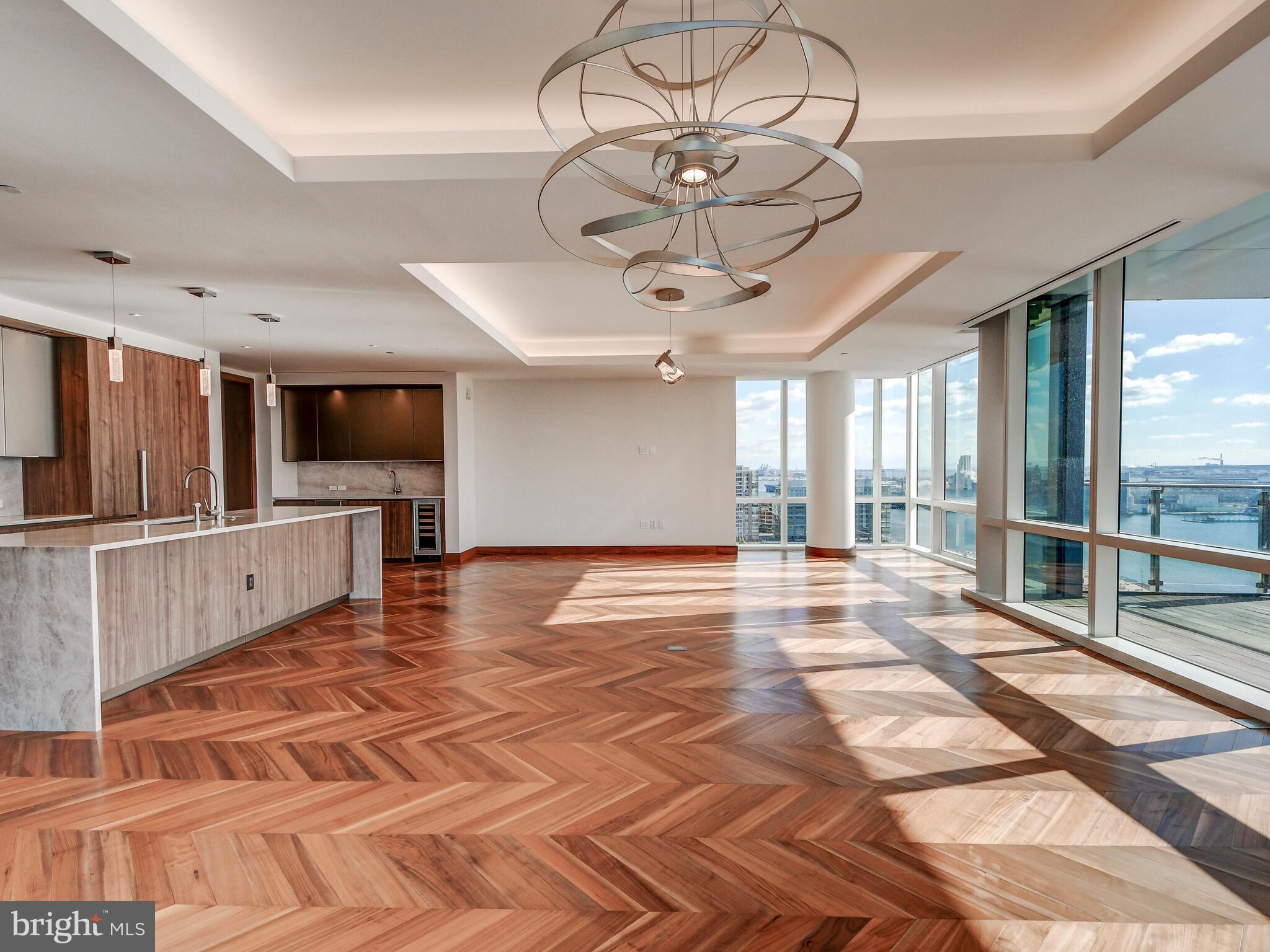 HARBOR EAST - Residential