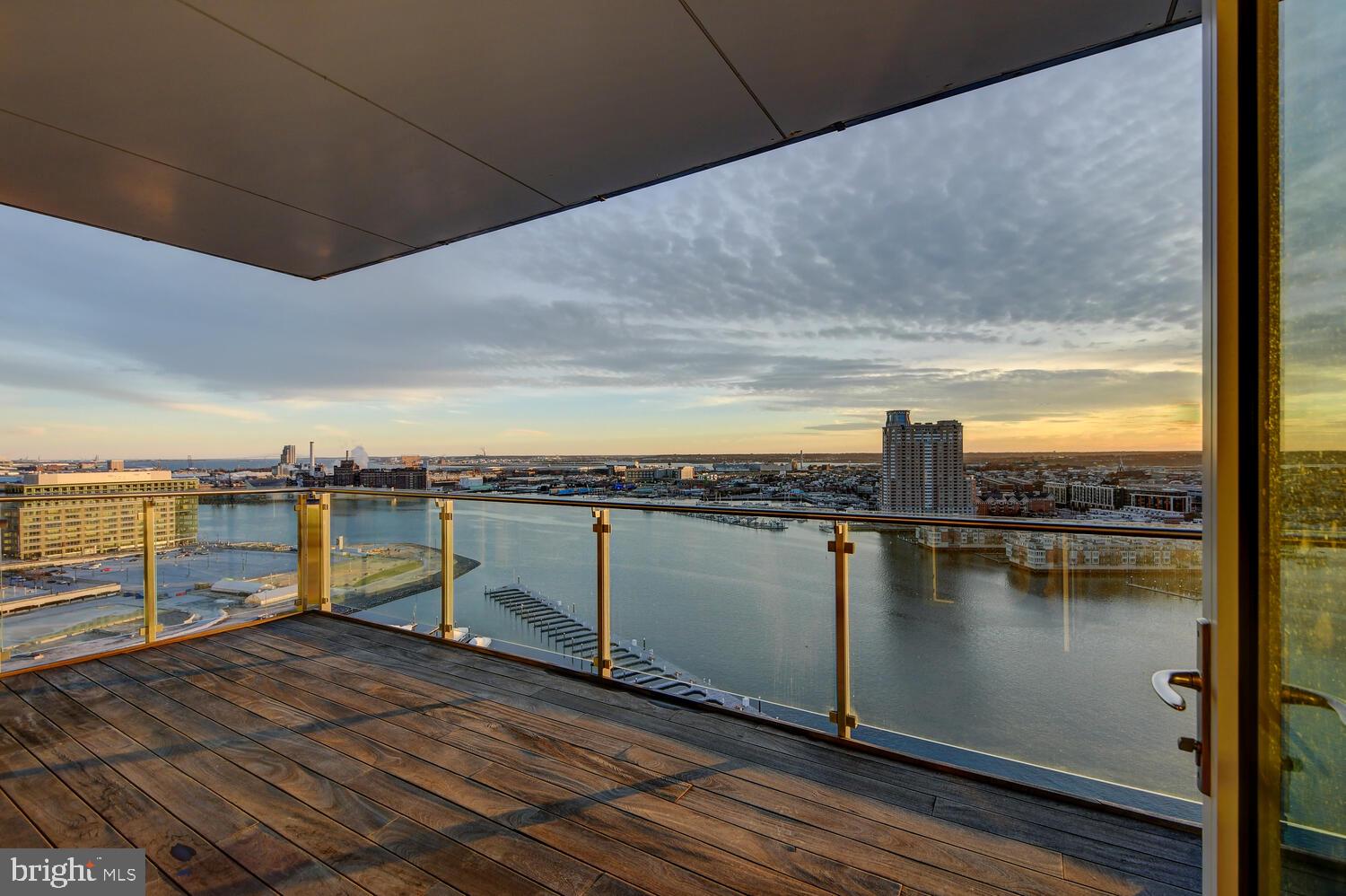 HARBOR EAST - Residential