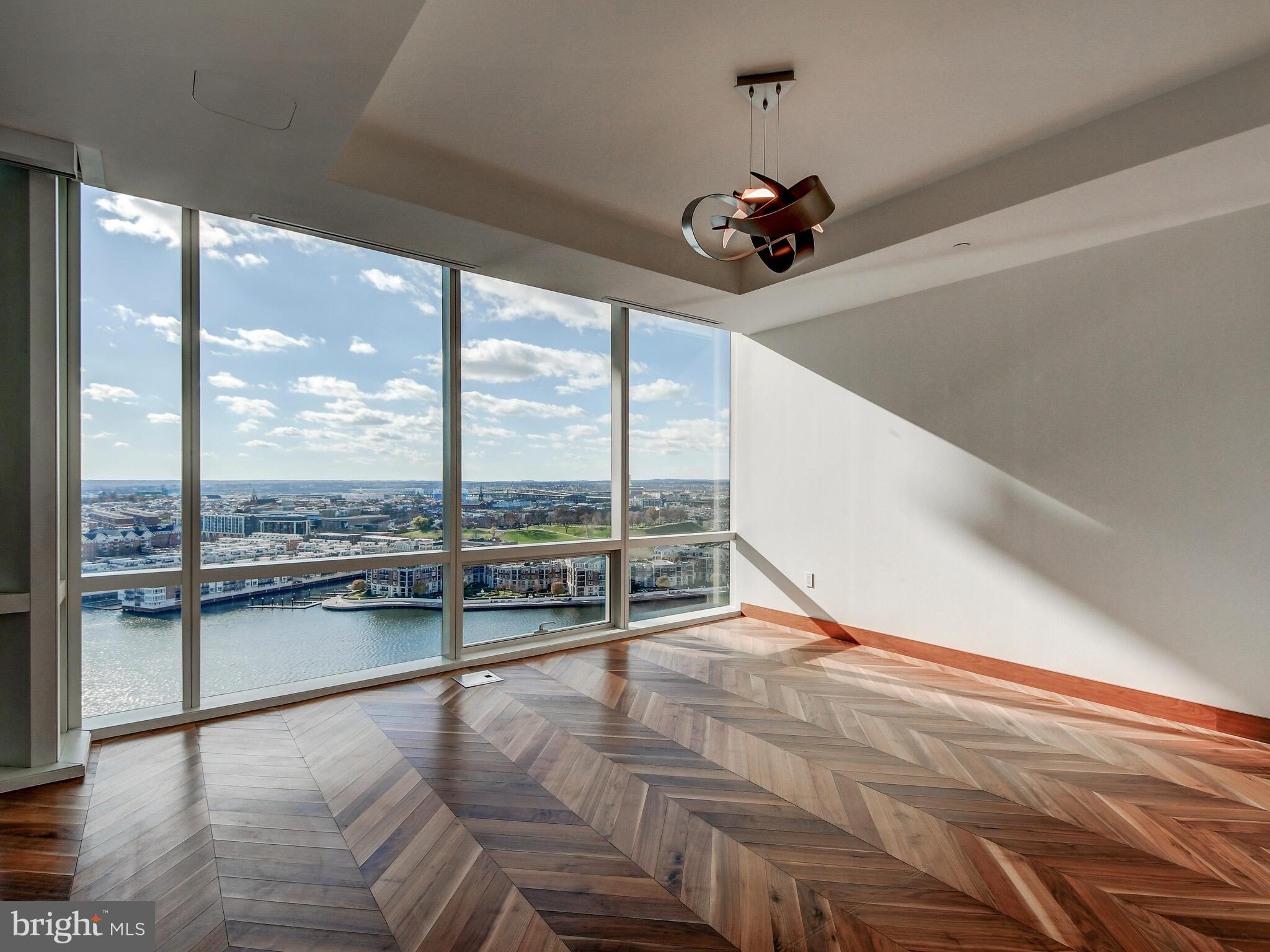 HARBOR EAST - Residential