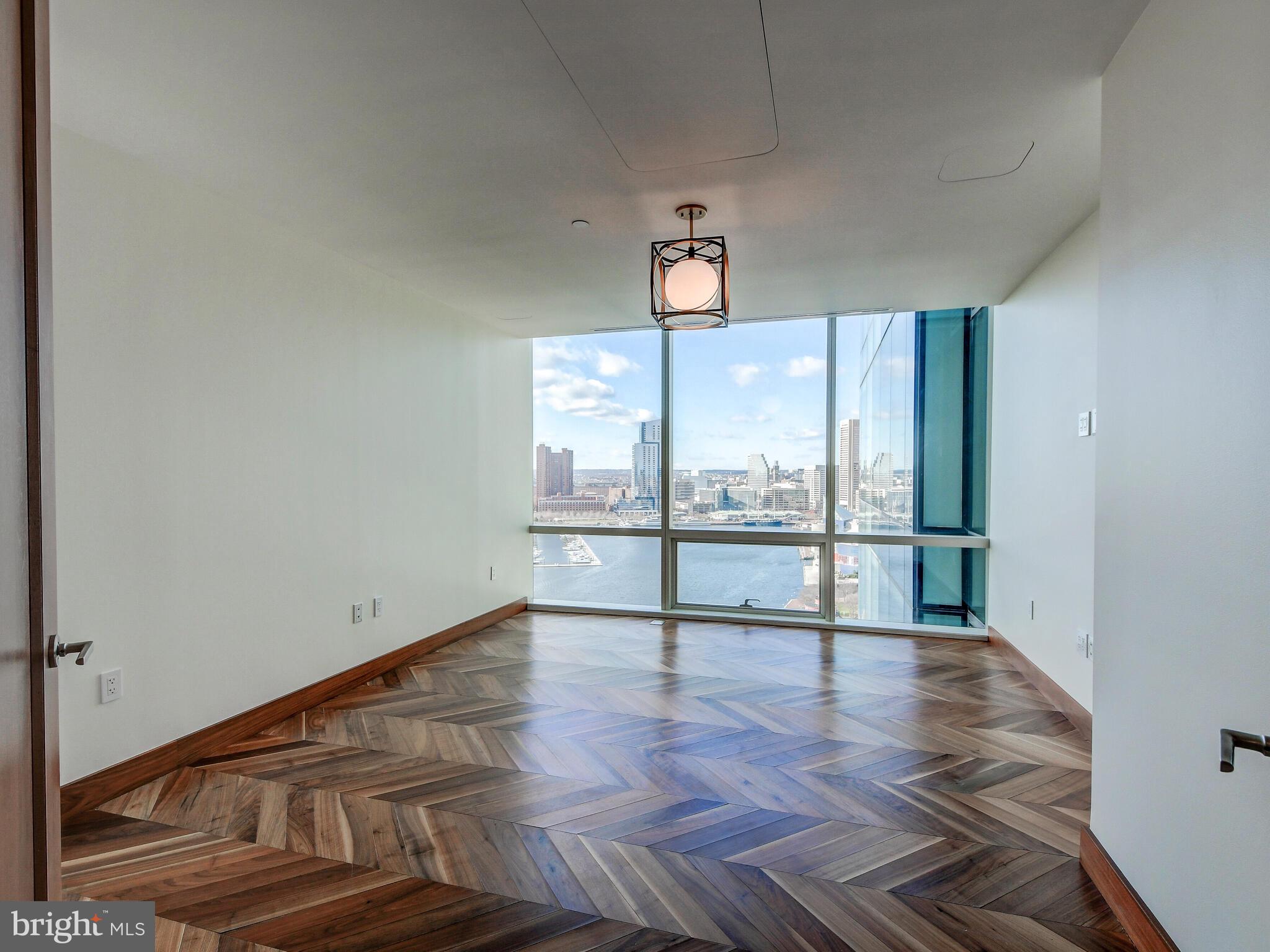 HARBOR EAST - Residential