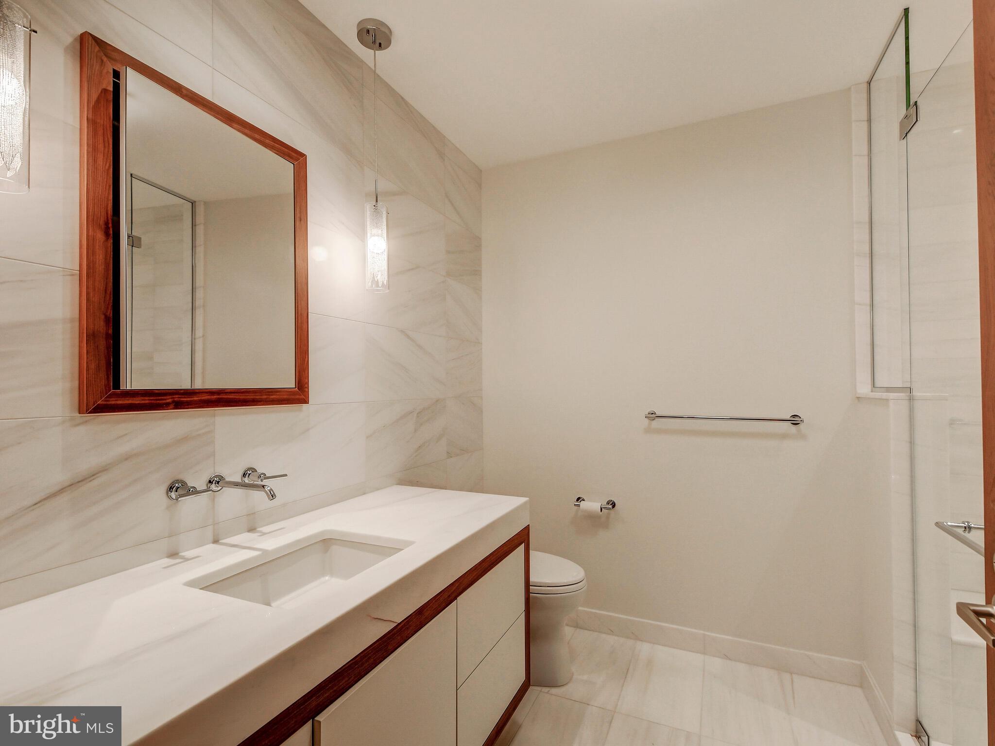 HARBOR EAST - Residential