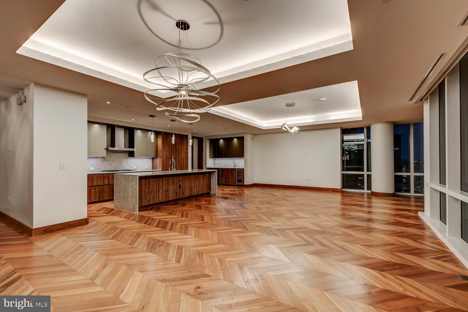 HARBOR EAST - Residential