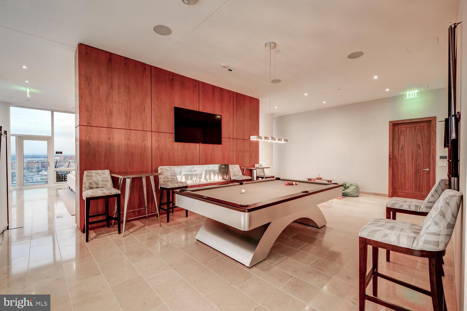 HARBOR EAST - Residential