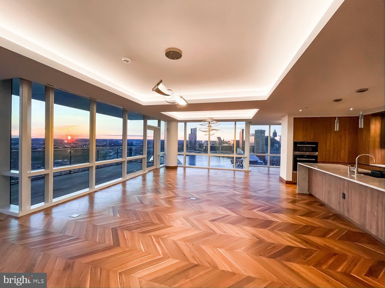 HARBOR EAST - Residential