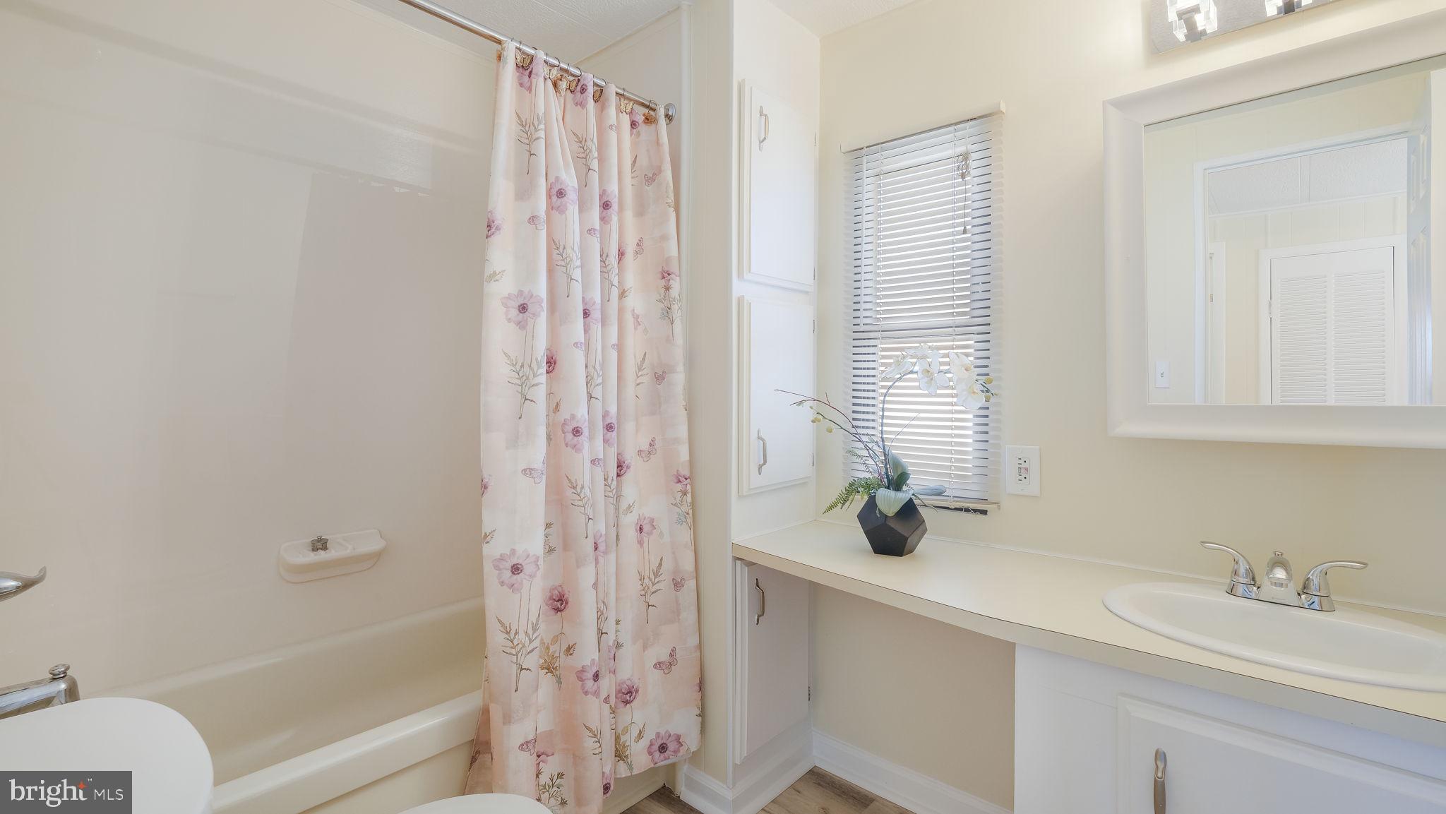 NESHAMINY FALLS - Residential