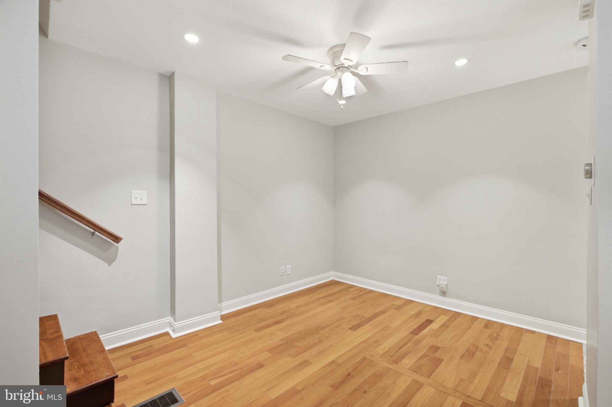 953 N RANDOLPH STREET 2R