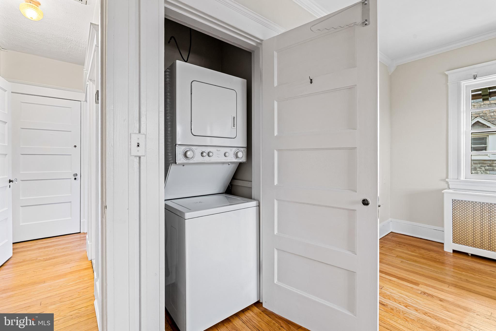 ROLAND PARK - Residential