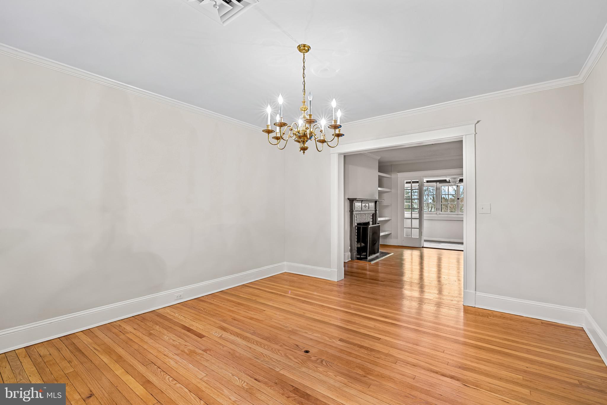 ROLAND PARK - Residential