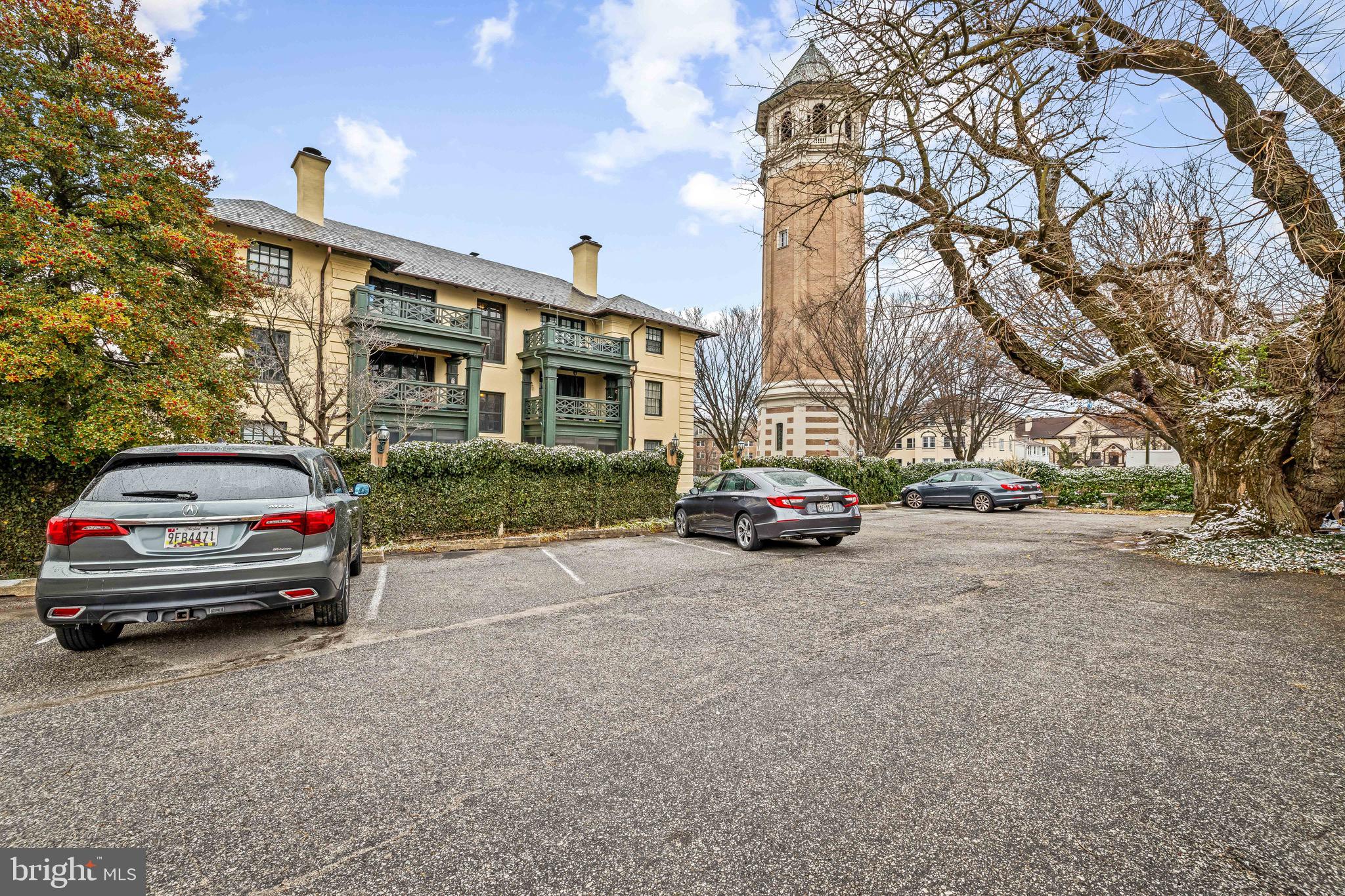 ROLAND PARK - Residential