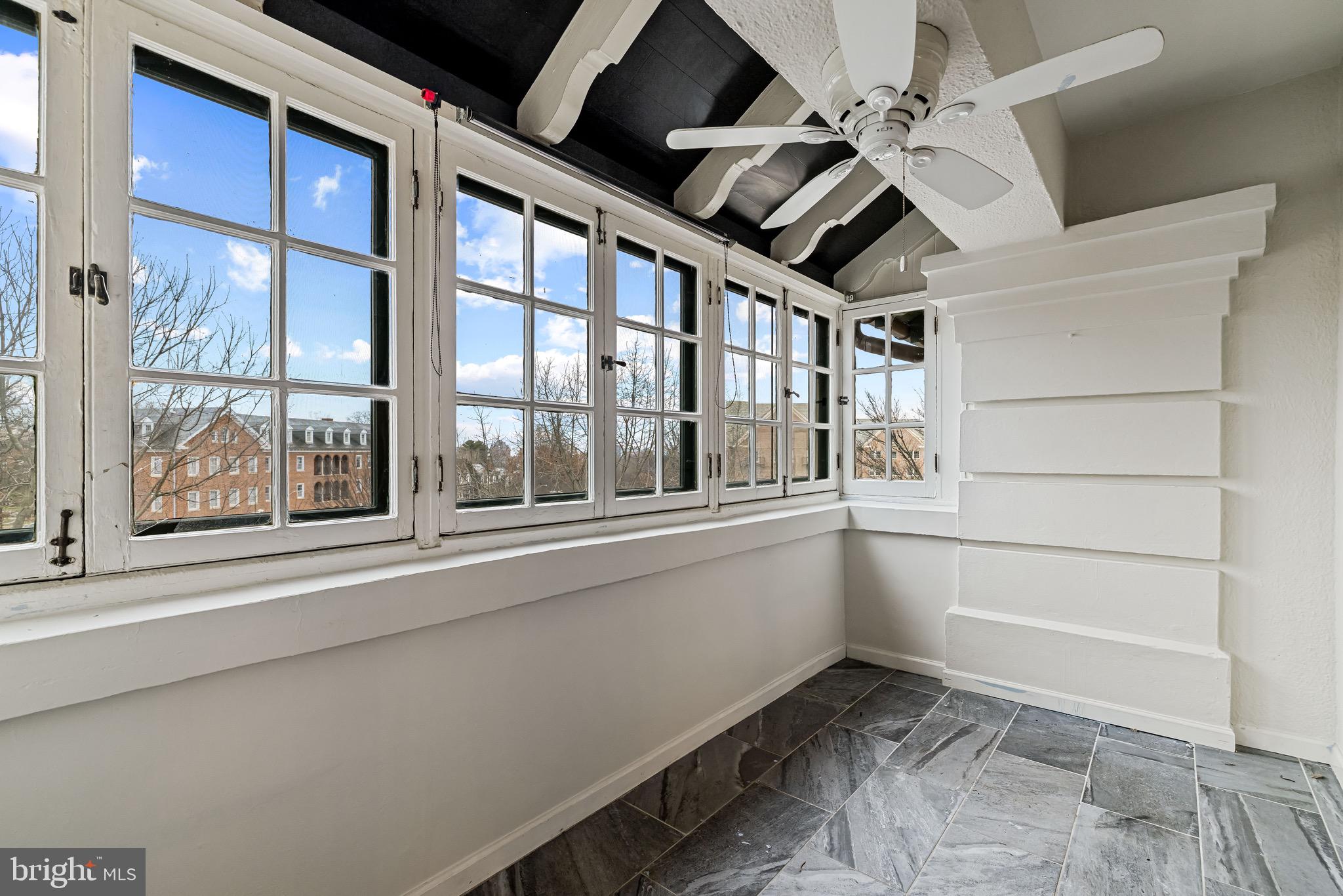 ROLAND PARK - Residential