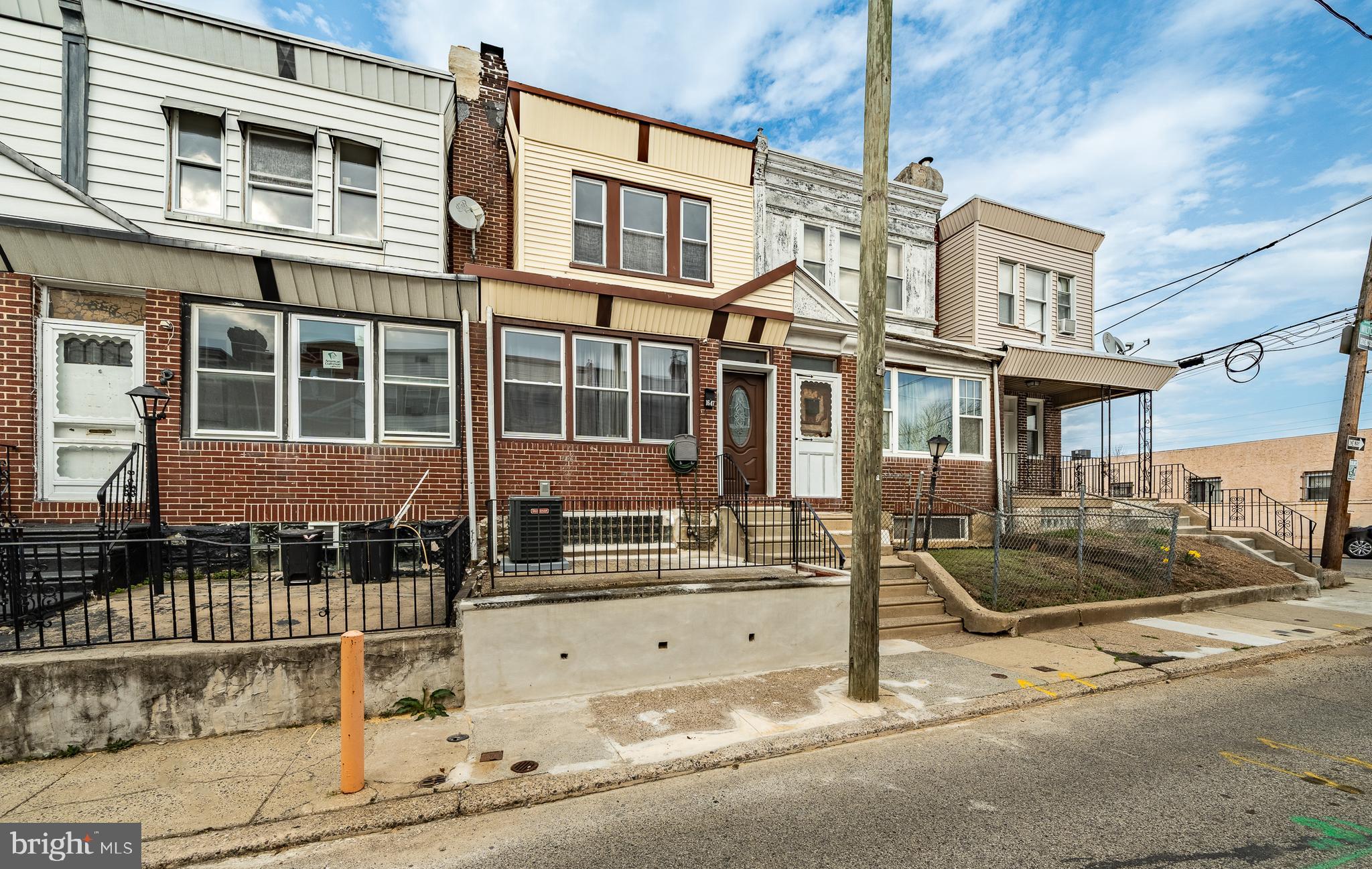 PHILADELPHIA (SOUTHWEST) - Residential