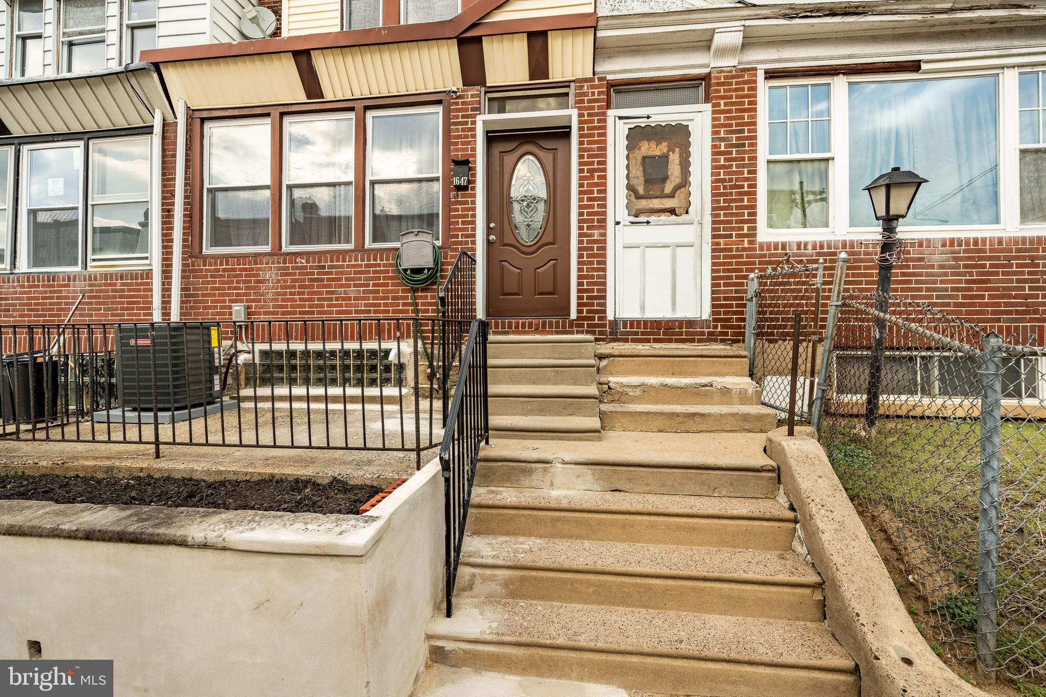 PHILADELPHIA (SOUTHWEST) - Residential