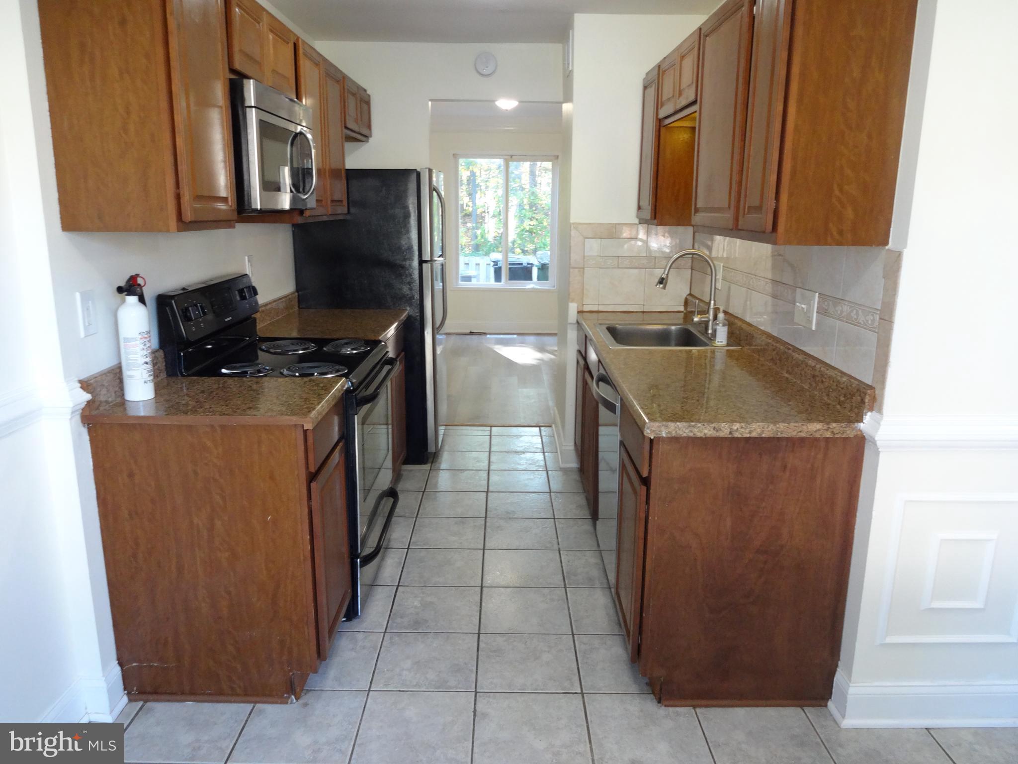 2829 CAMBRIDGE DRIVE